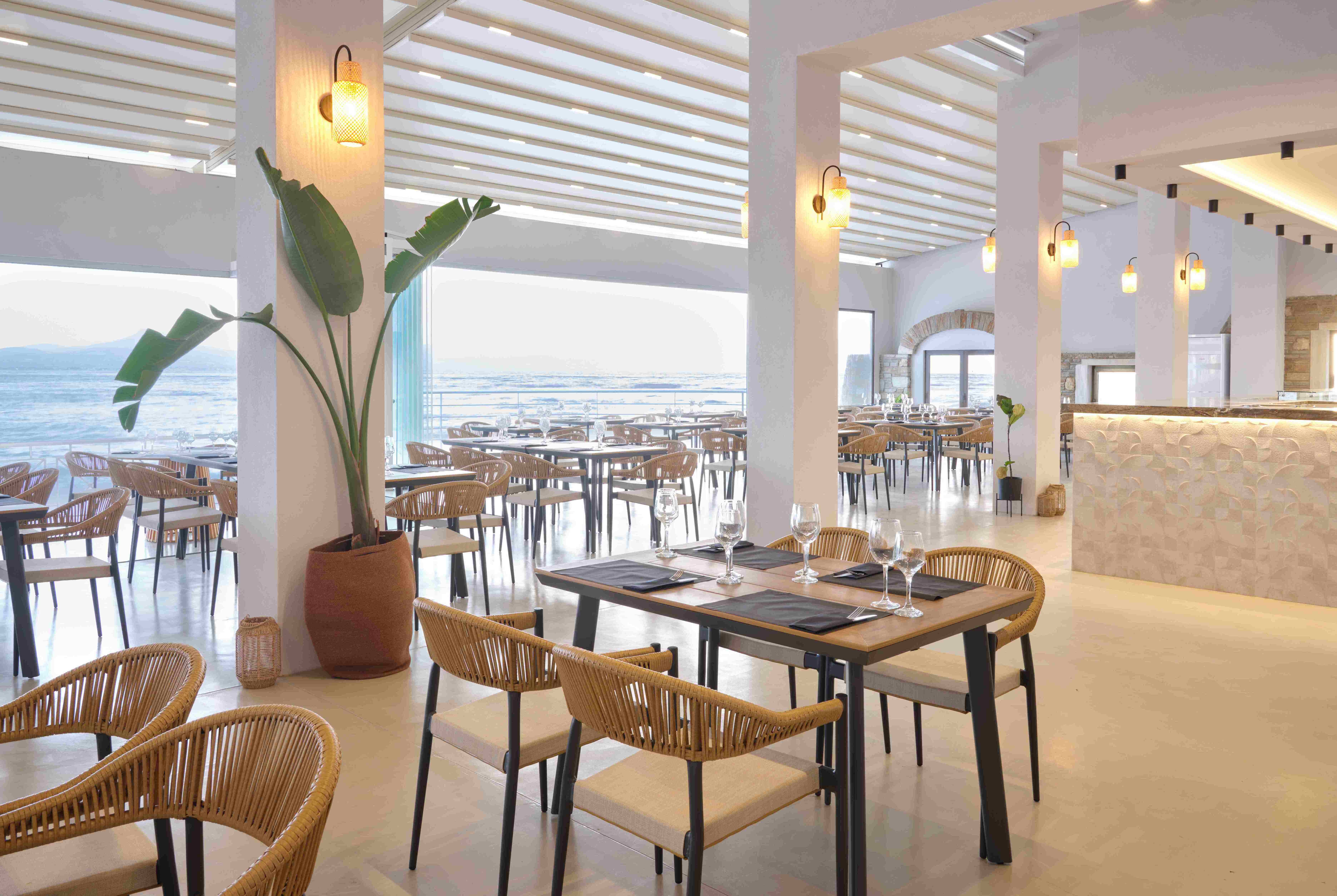 Ramada by Wyndham Loutraki Poseidon Resort restaurant in Loutraki, Other than US/Canada