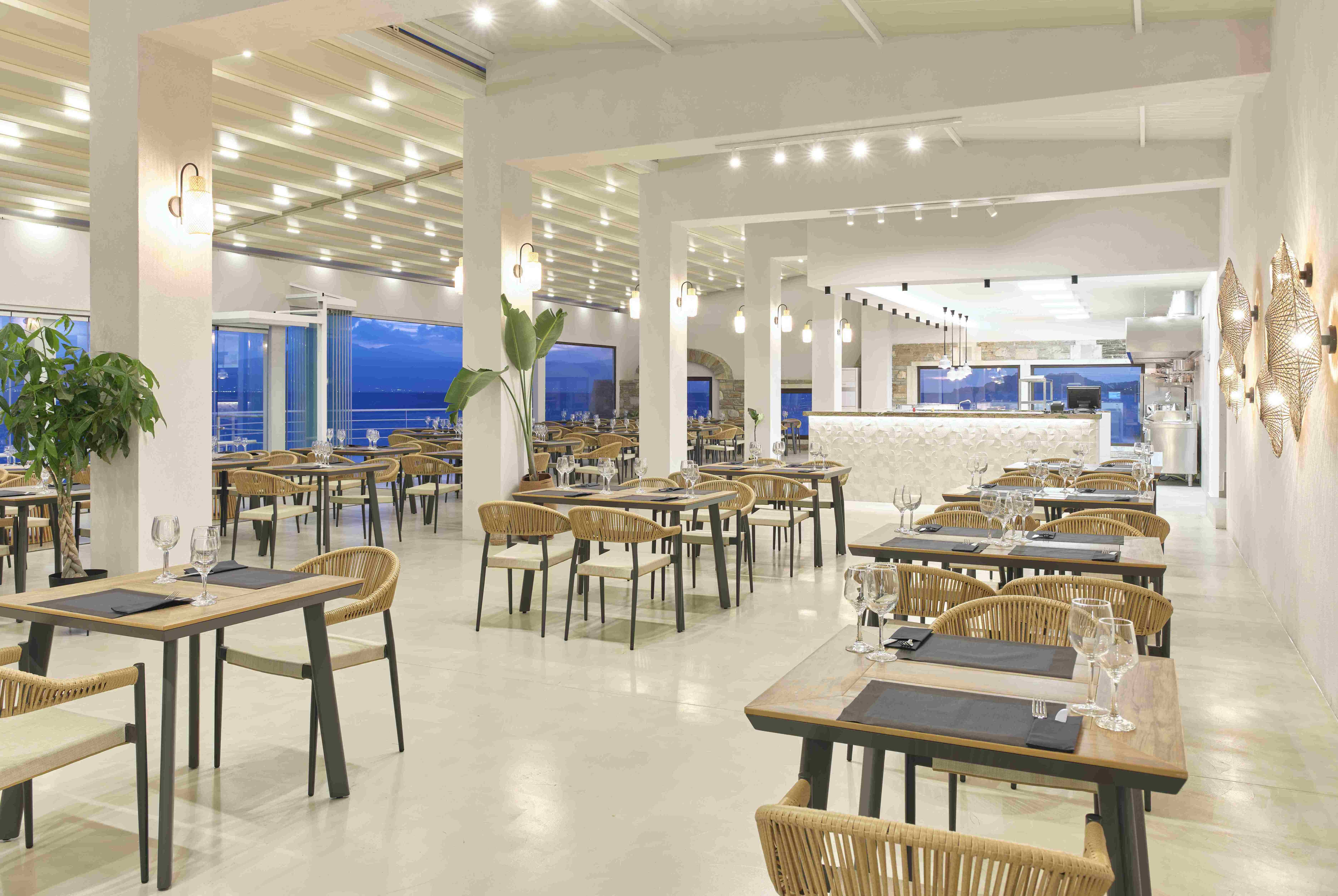 Ramada by Wyndham Loutraki Poseidon Resort restaurant in Loutraki, Other than US/Canada