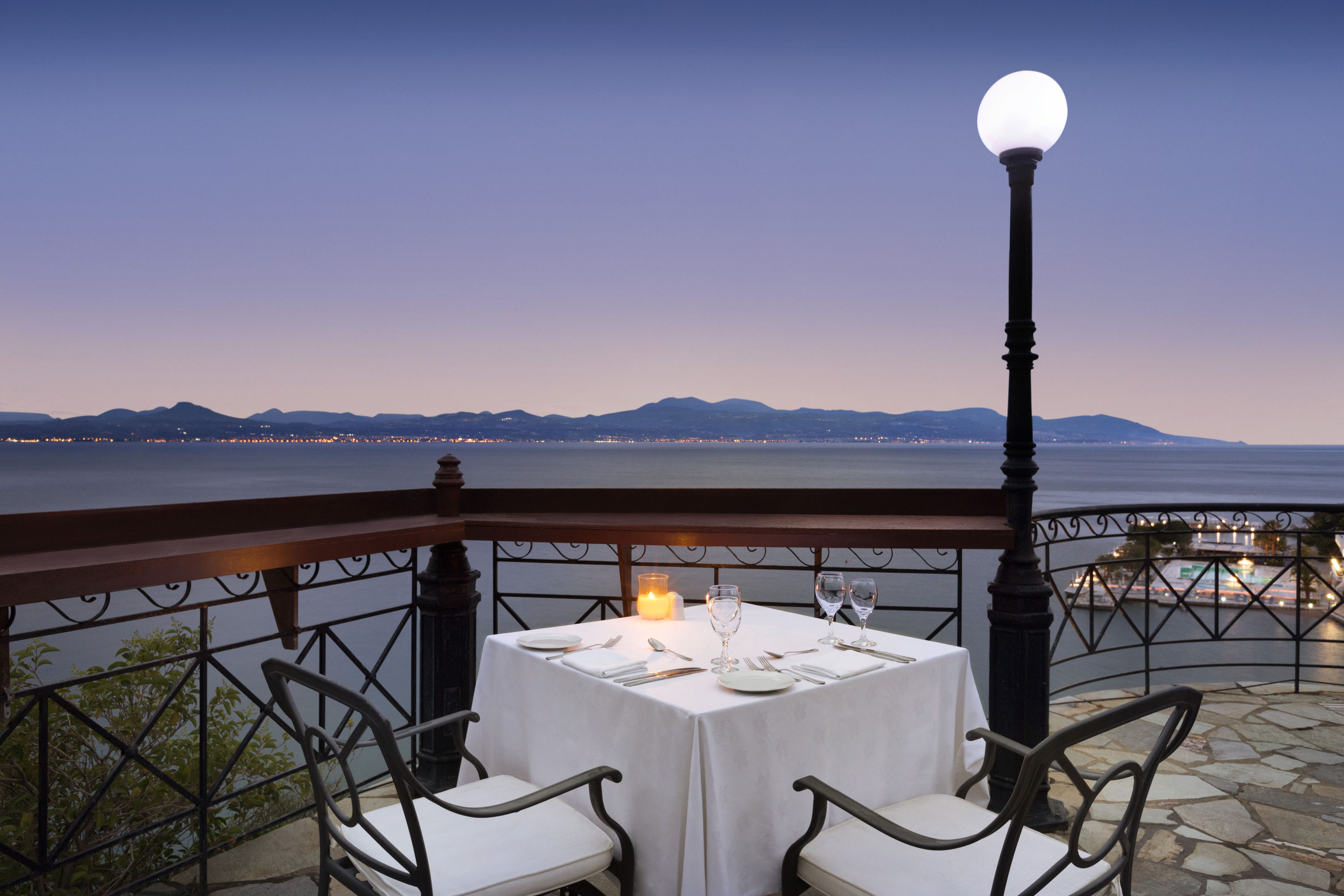 Ramada by Wyndham Loutraki Poseidon Resort restaurant bar in Loutraki, Other than US/Canada