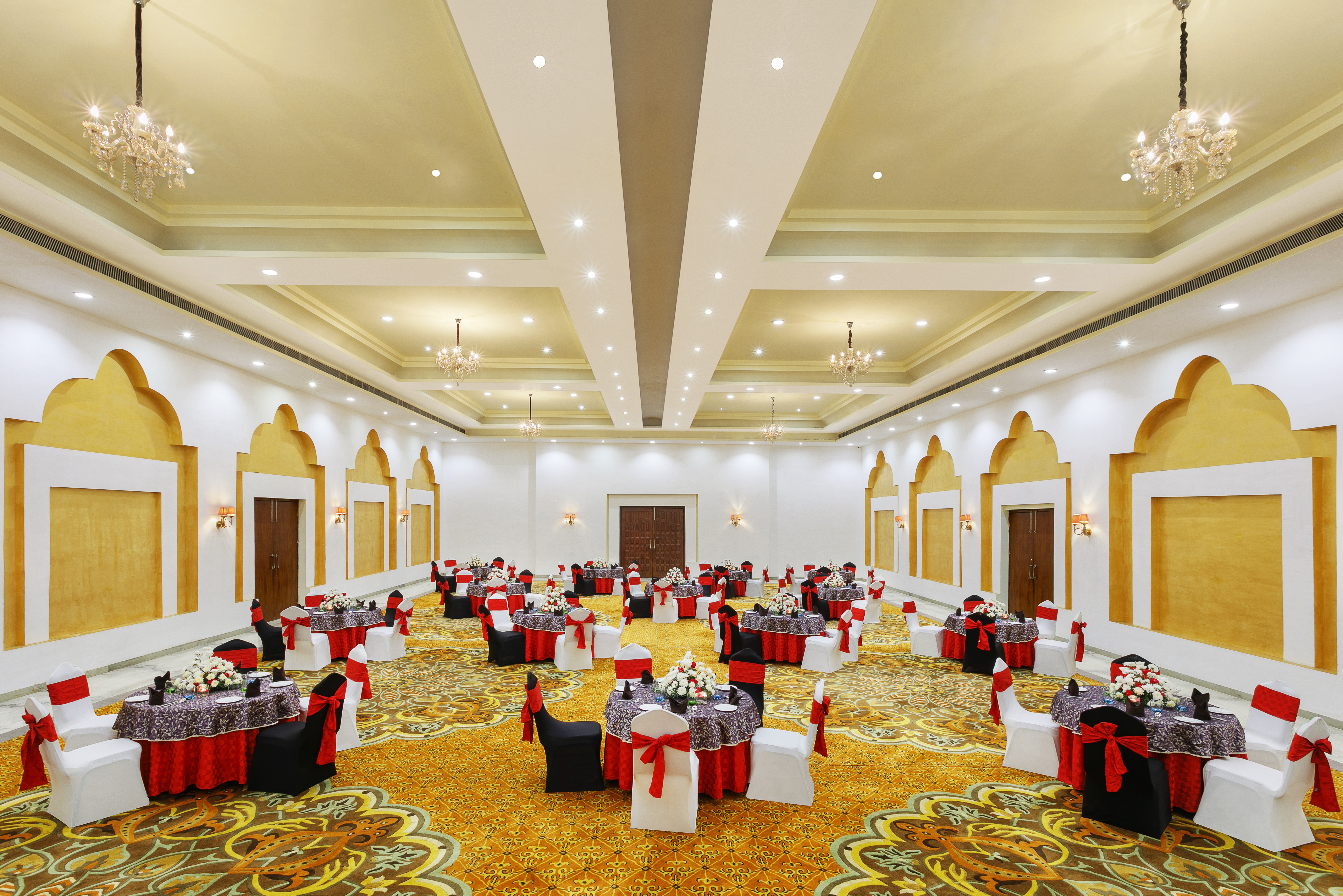 Ramada by Wyndham Khajuraho ballroom banquet rounds in Khajuraho, Other than US/Canada