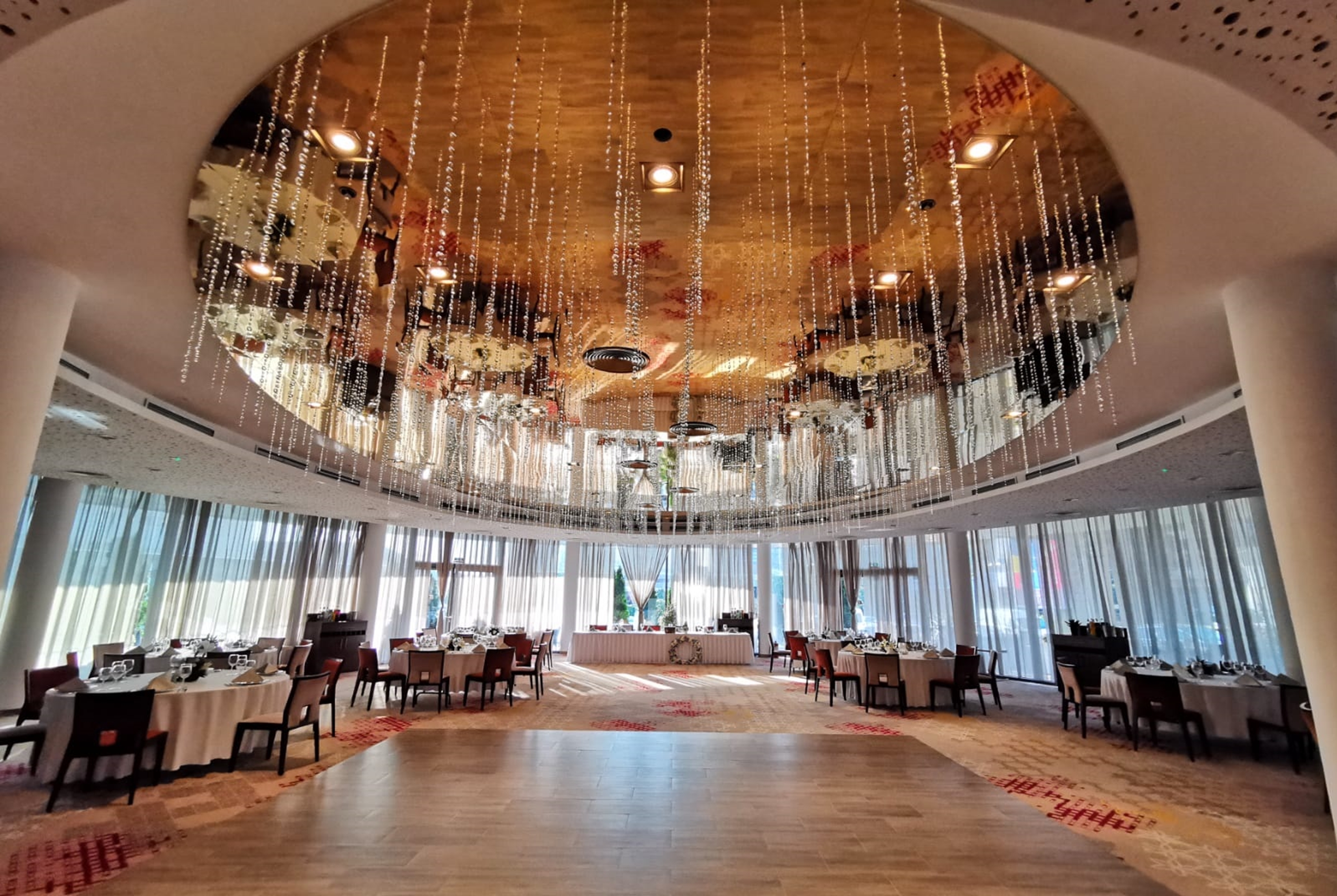 Ramada Plaza by Wyndham Craiova restaurant in Craiova, Other than US/Canada