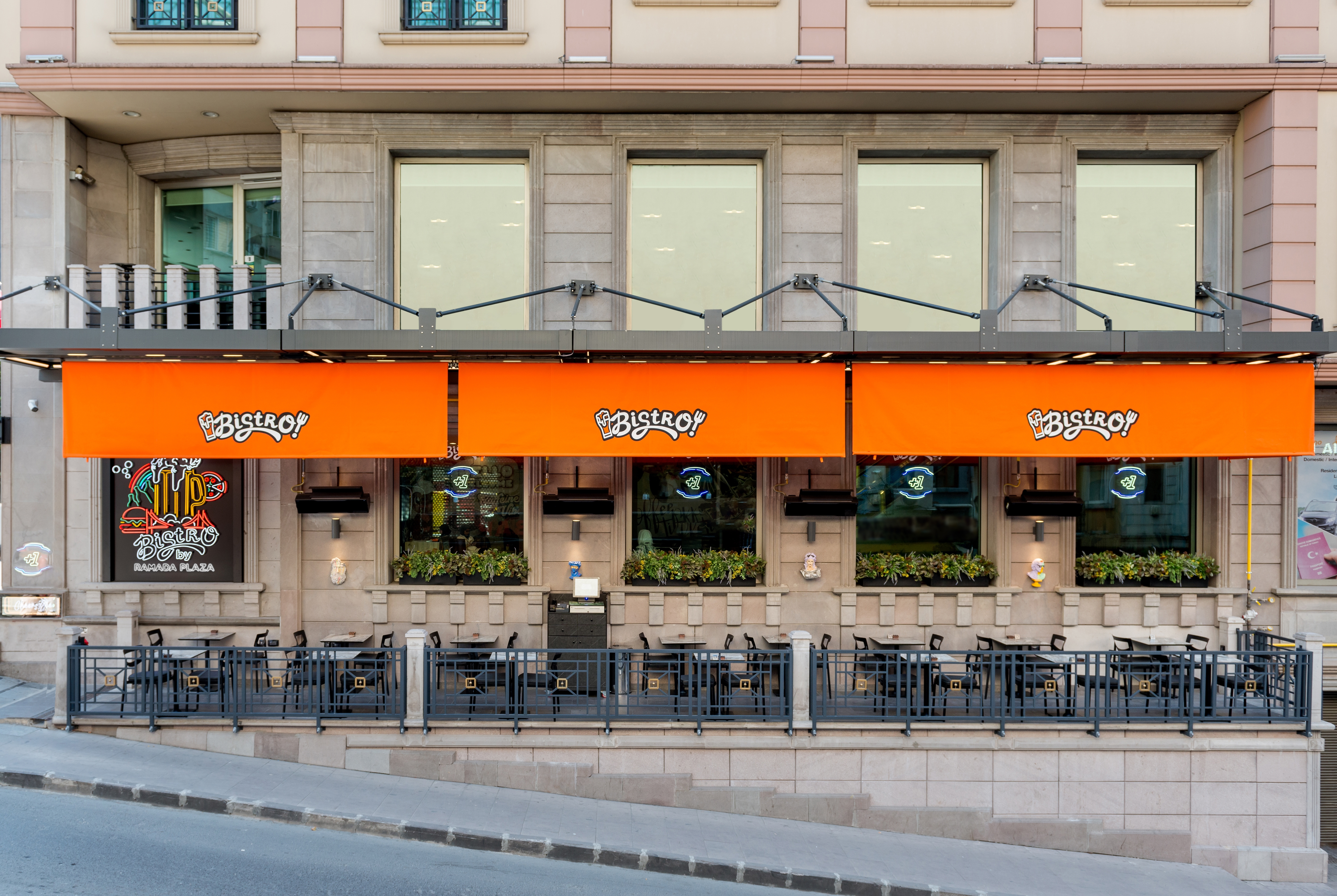 Ramada Plaza by Wyndham Istanbul City Center restaurant in Istanbul, Other than US/Canada