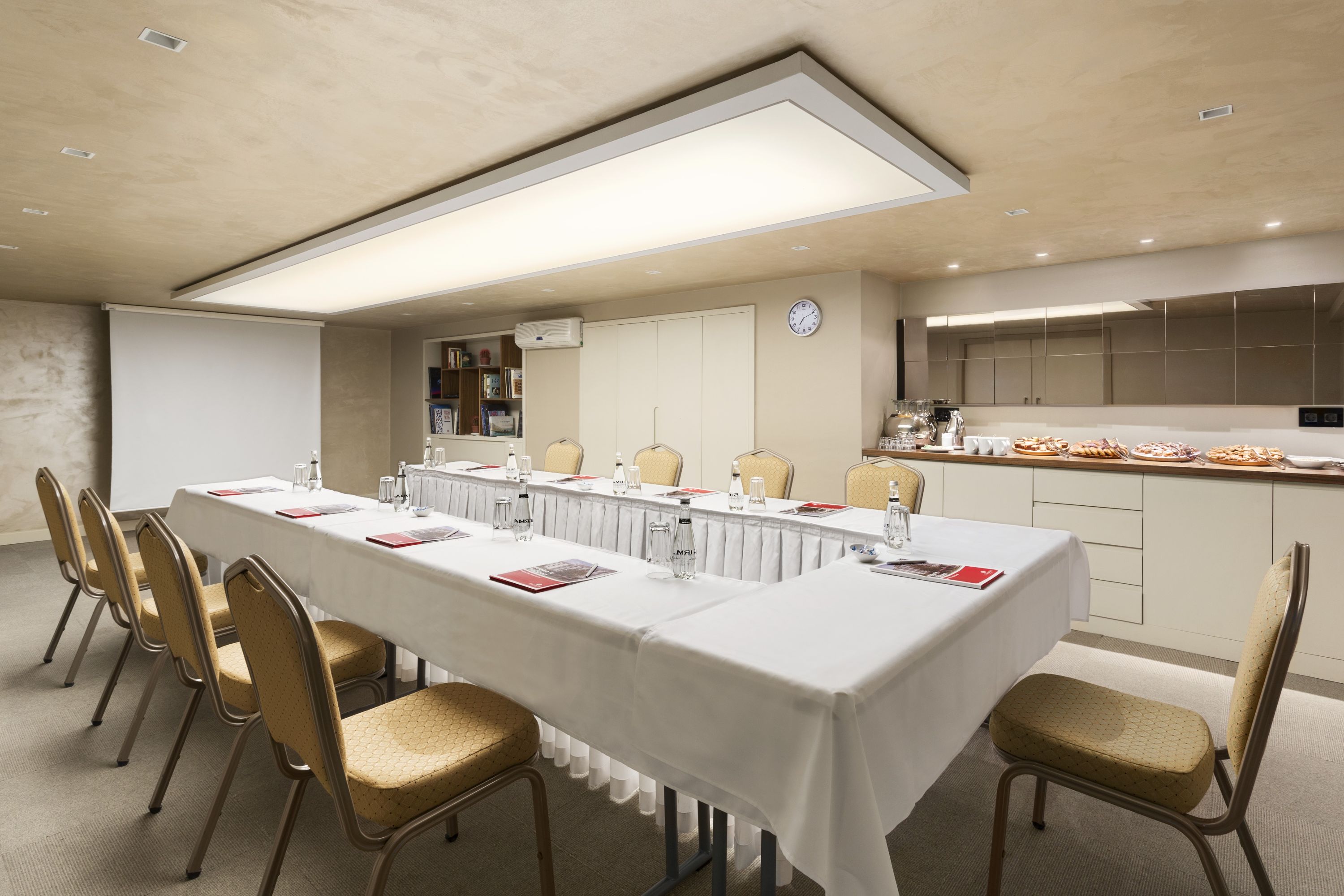 Meeting room at Ramada by Wyndham Istanbul Grand Bazaar in Istanbul, Other than US/Canada