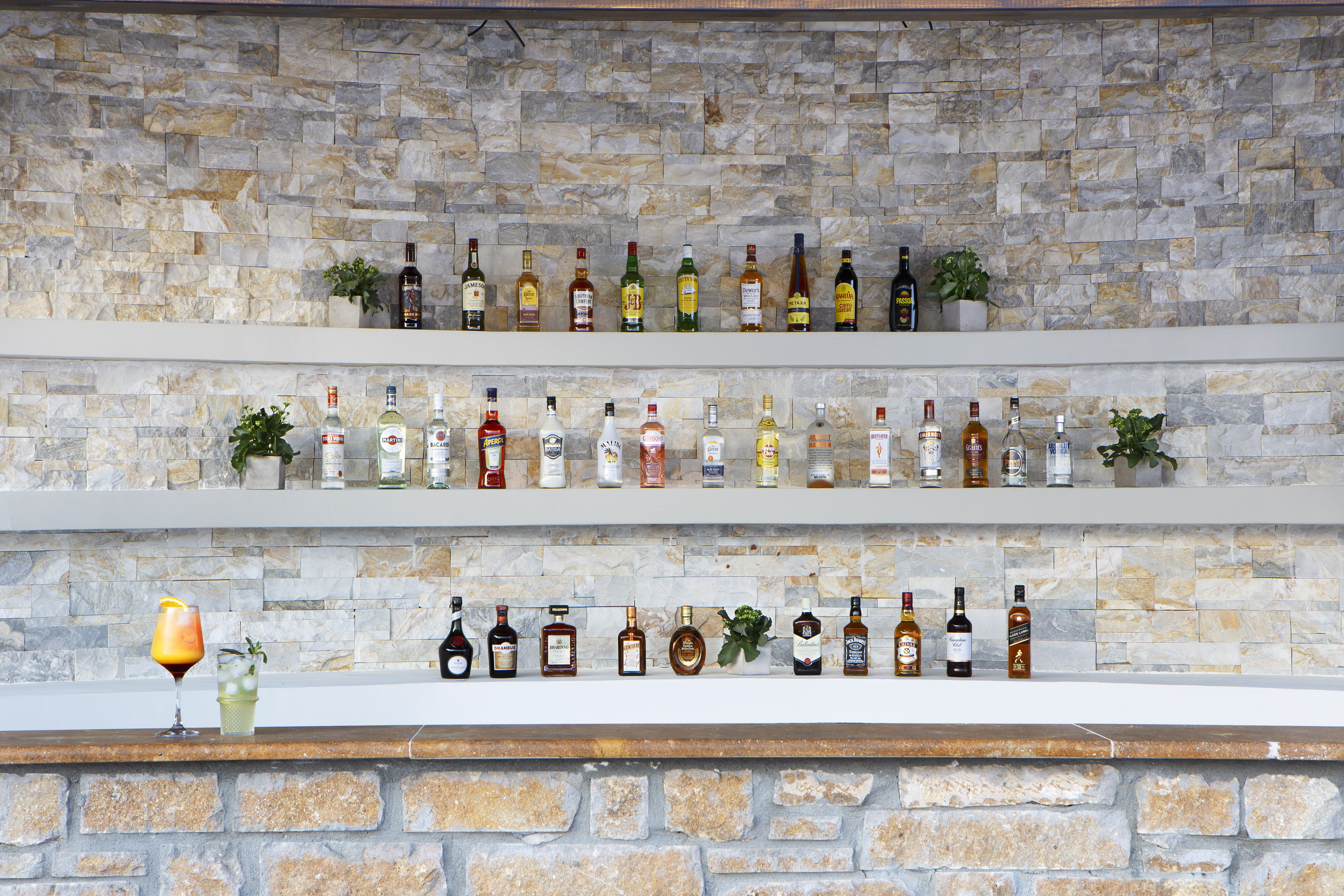 Bar at Zeus Eleva Ajul, a Registry Collection Hotel in Agia Paraskevi Chalikidi, Other than US/Canada