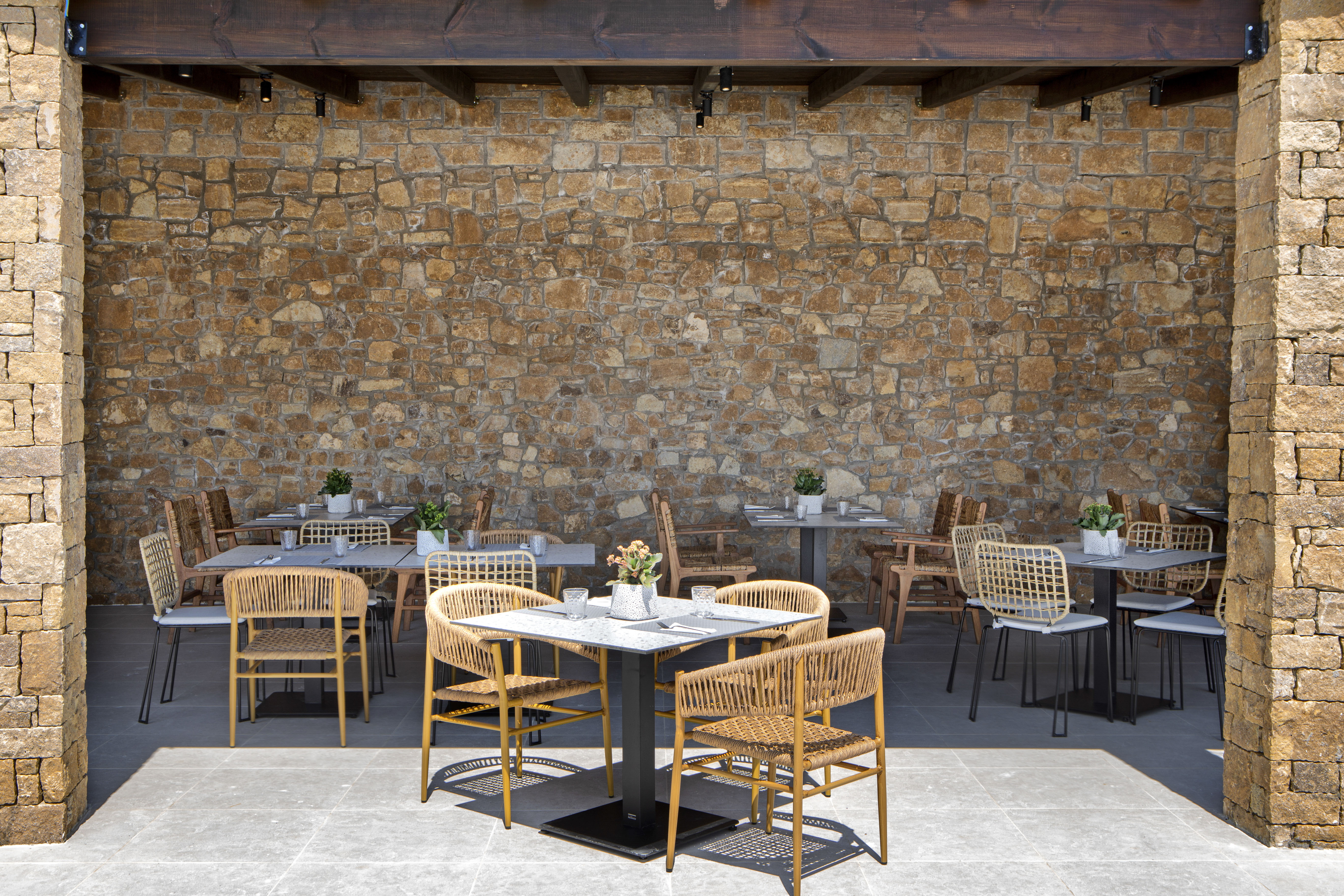 Zeus Eleva Ajul, a Registry Collection Hotel restaurant in Agia Paraskevi Chalikidi, Other than US/Canada