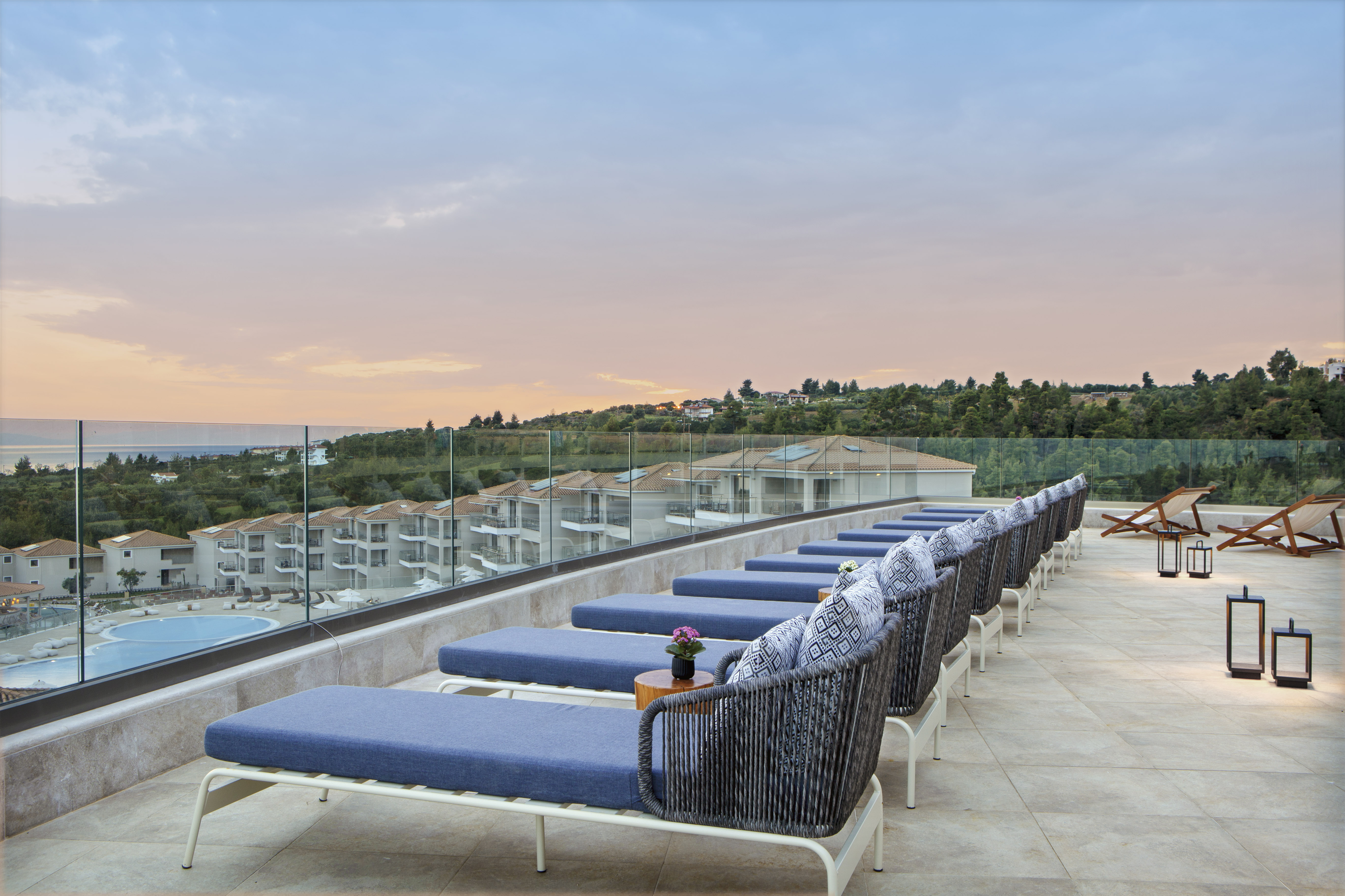 Bar at Zeus Eleva Ajul, a Registry Collection Hotel in Agia Paraskevi Chalikidi, Other than US/Canada