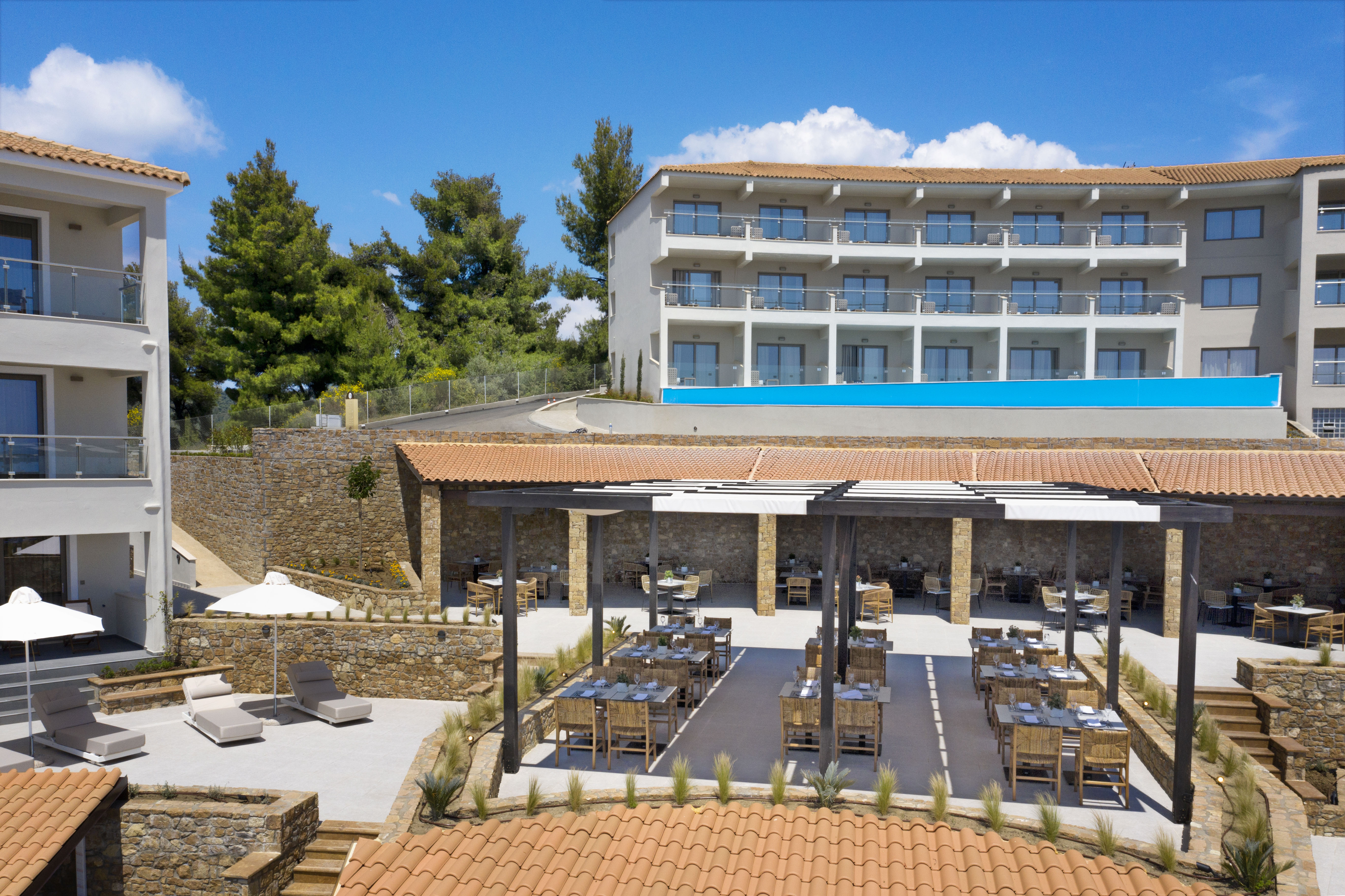 Zeus Eleva Ajul, a Registry Collection Hotel restaurant in Agia Paraskevi Chalikidi, Other than US/Canada