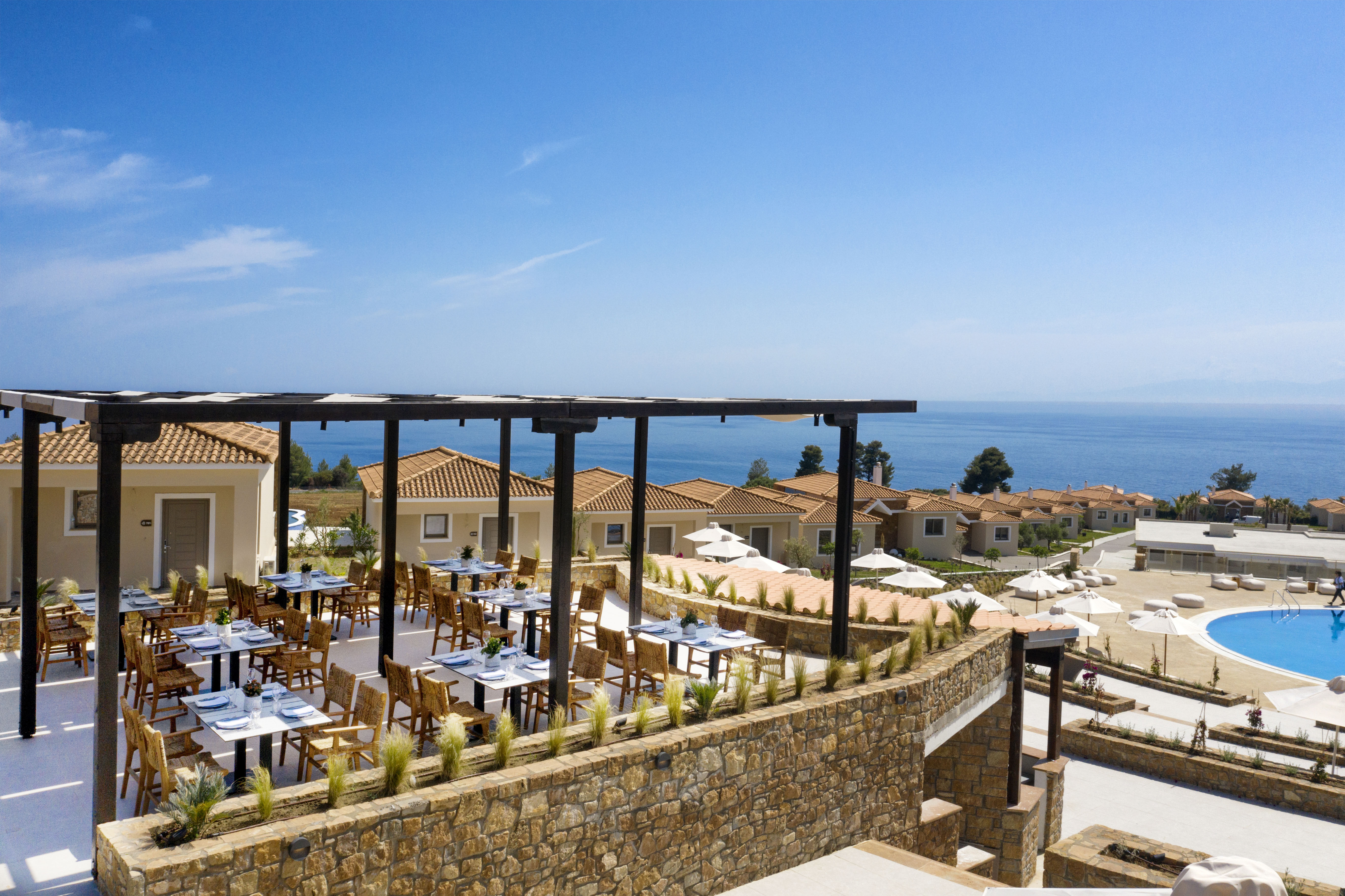Zeus Eleva Ajul, a Registry Collection Hotel restaurant in Agia Paraskevi Chalikidi, Other than US/Canada