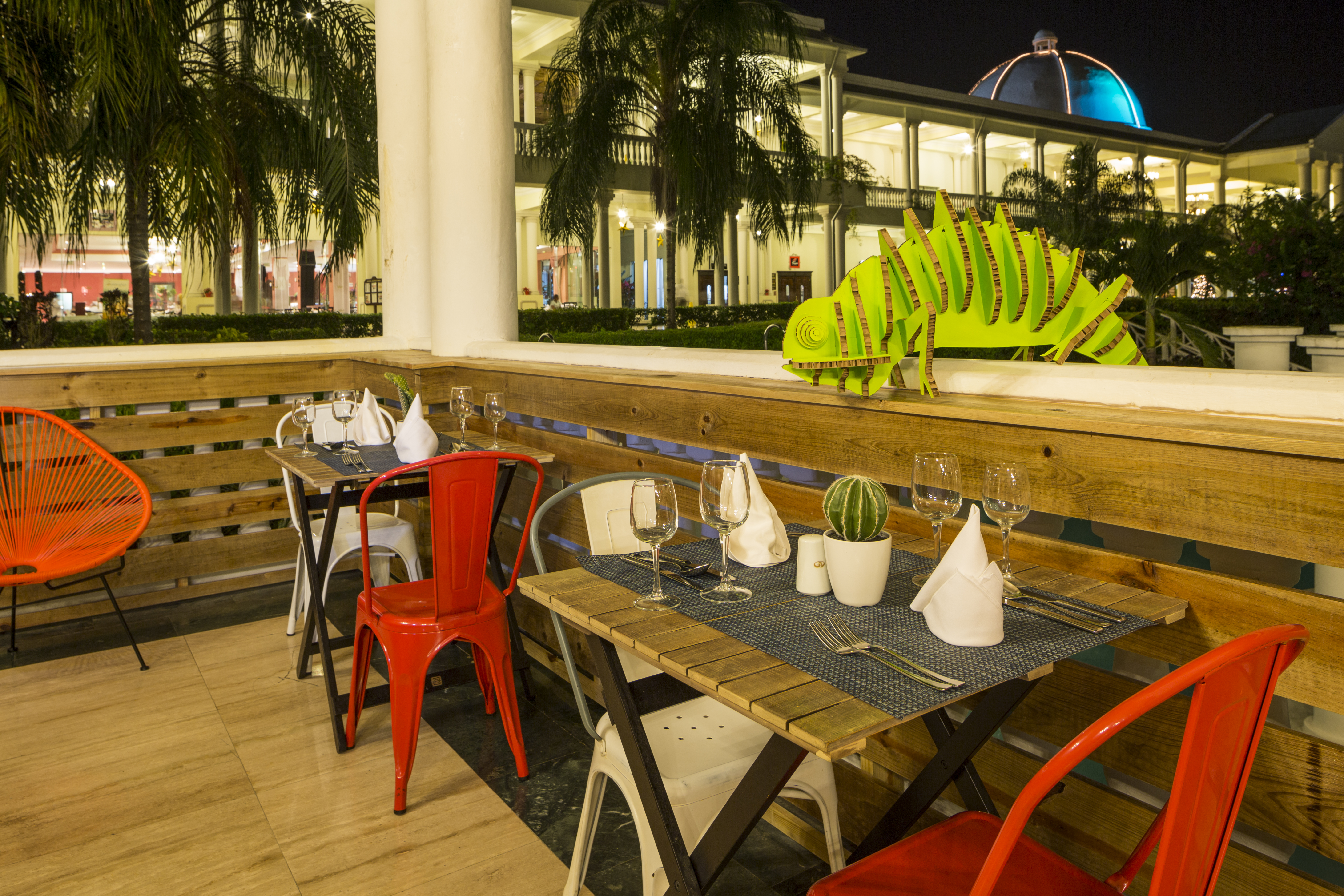 Grand Palladium Jamaica, All Inclusive Resort & Spa restaurant in Montego Bay, Other than US/Canada