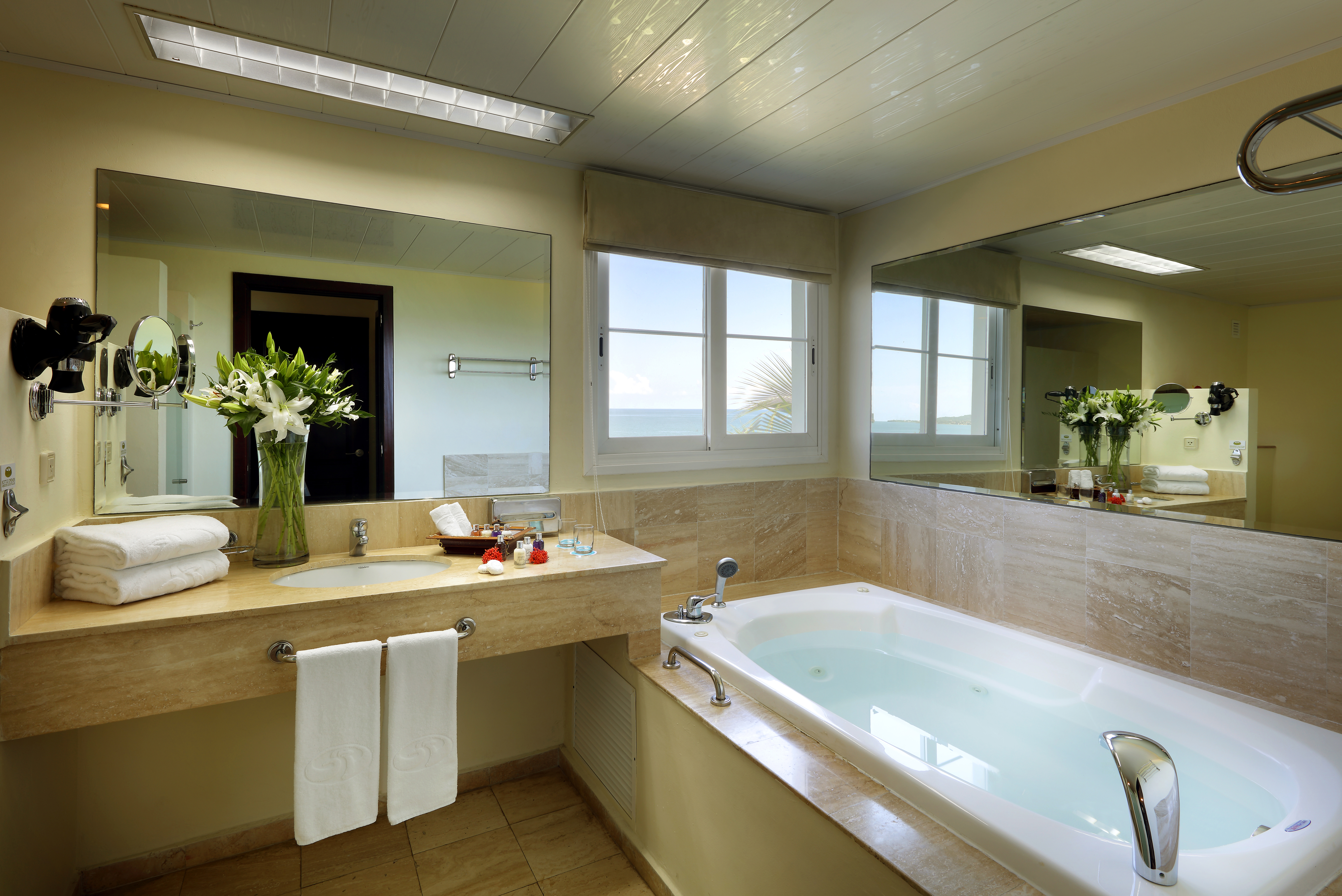 Grand Palladium Lady Hamilton, All Inclusive Resort & Spa suite in Montego Bay, Other than US/Canada