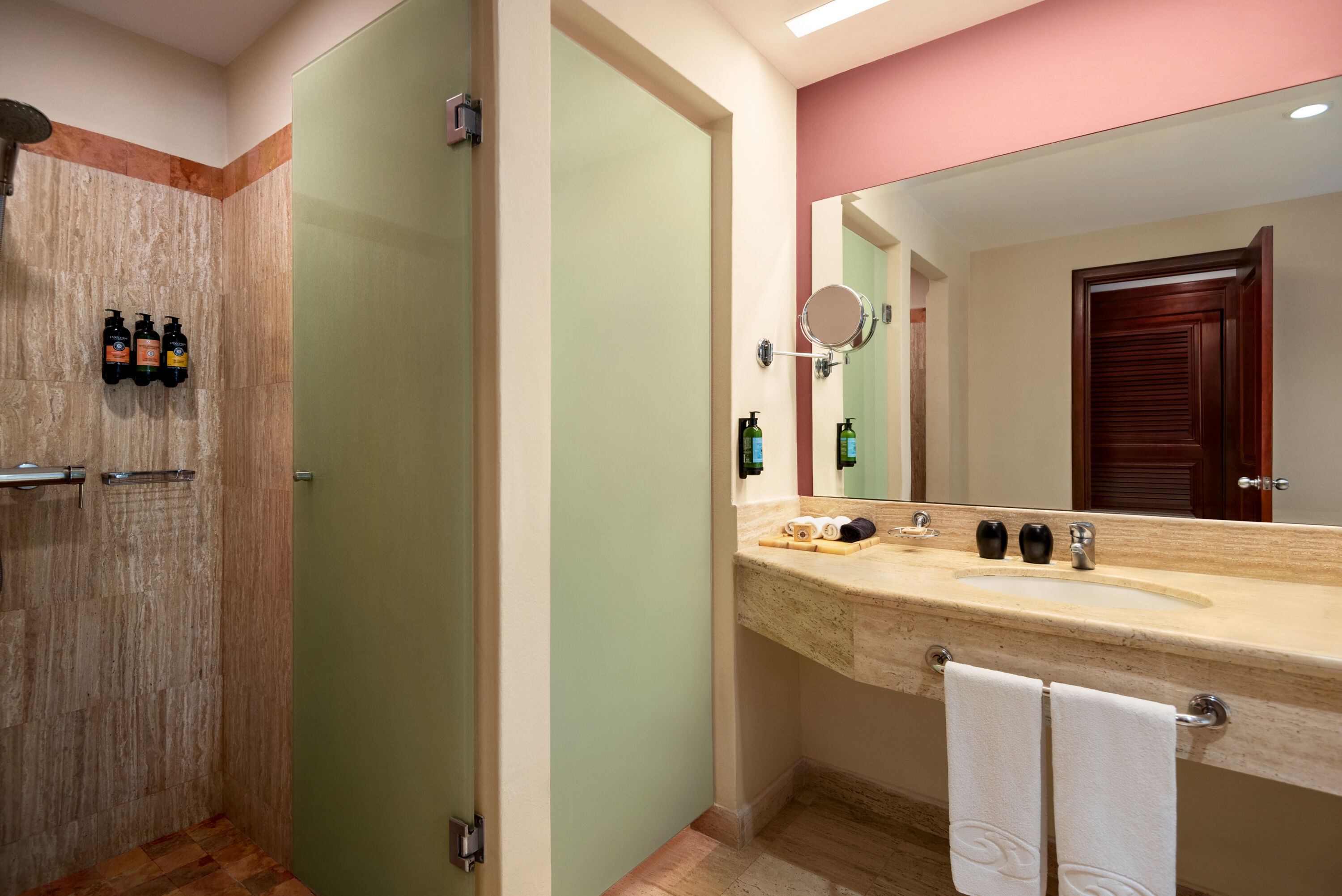 Guest room bath at the Grand Palladium Vallarta, All Inclusive Resort & Spa in Punta Mita, Other than US/Canada