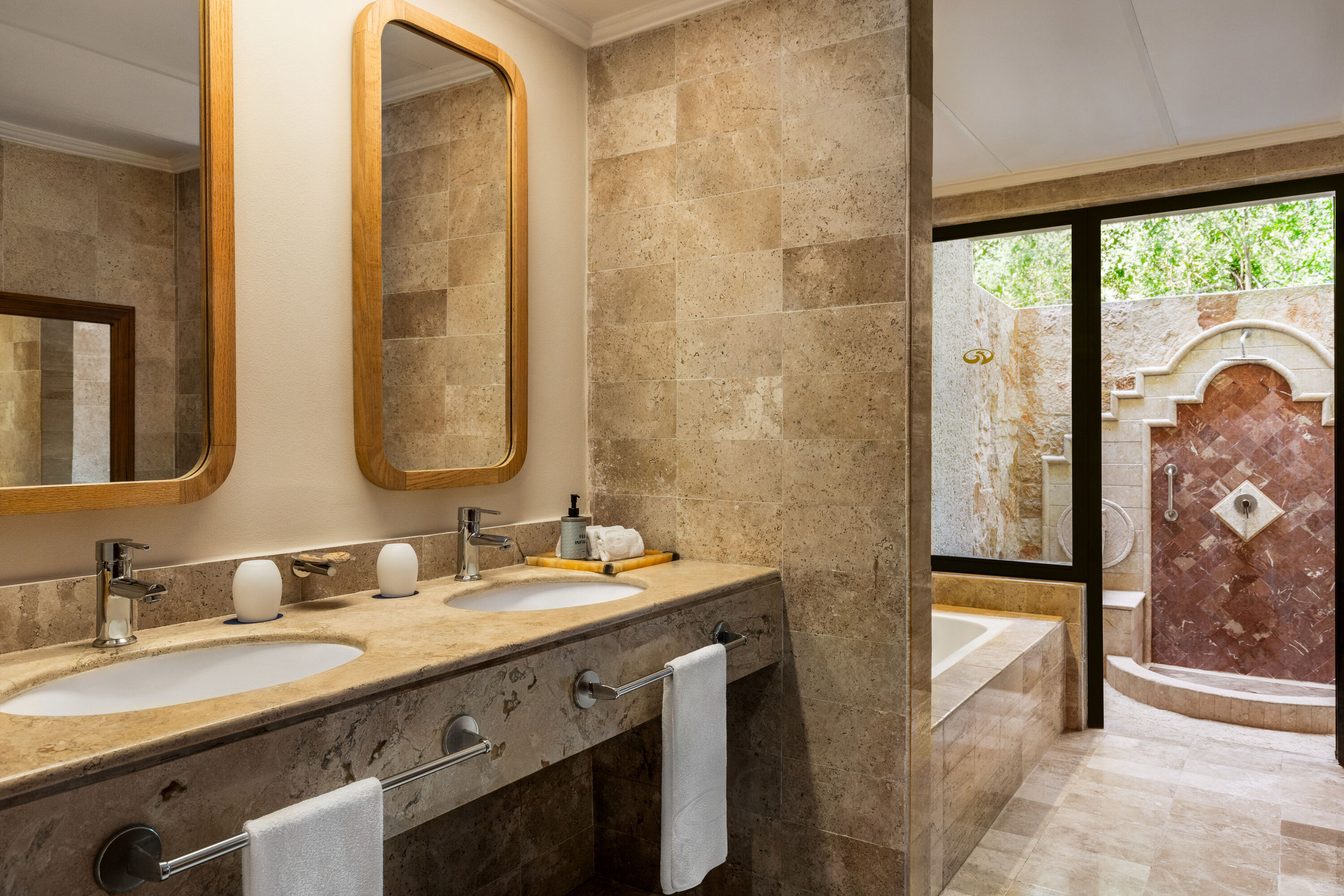 Guest room bath at the Grand Palladium Colonial Riviera Maya, All Inclusive Resort in Riviera Maya, Other than US/Canada
