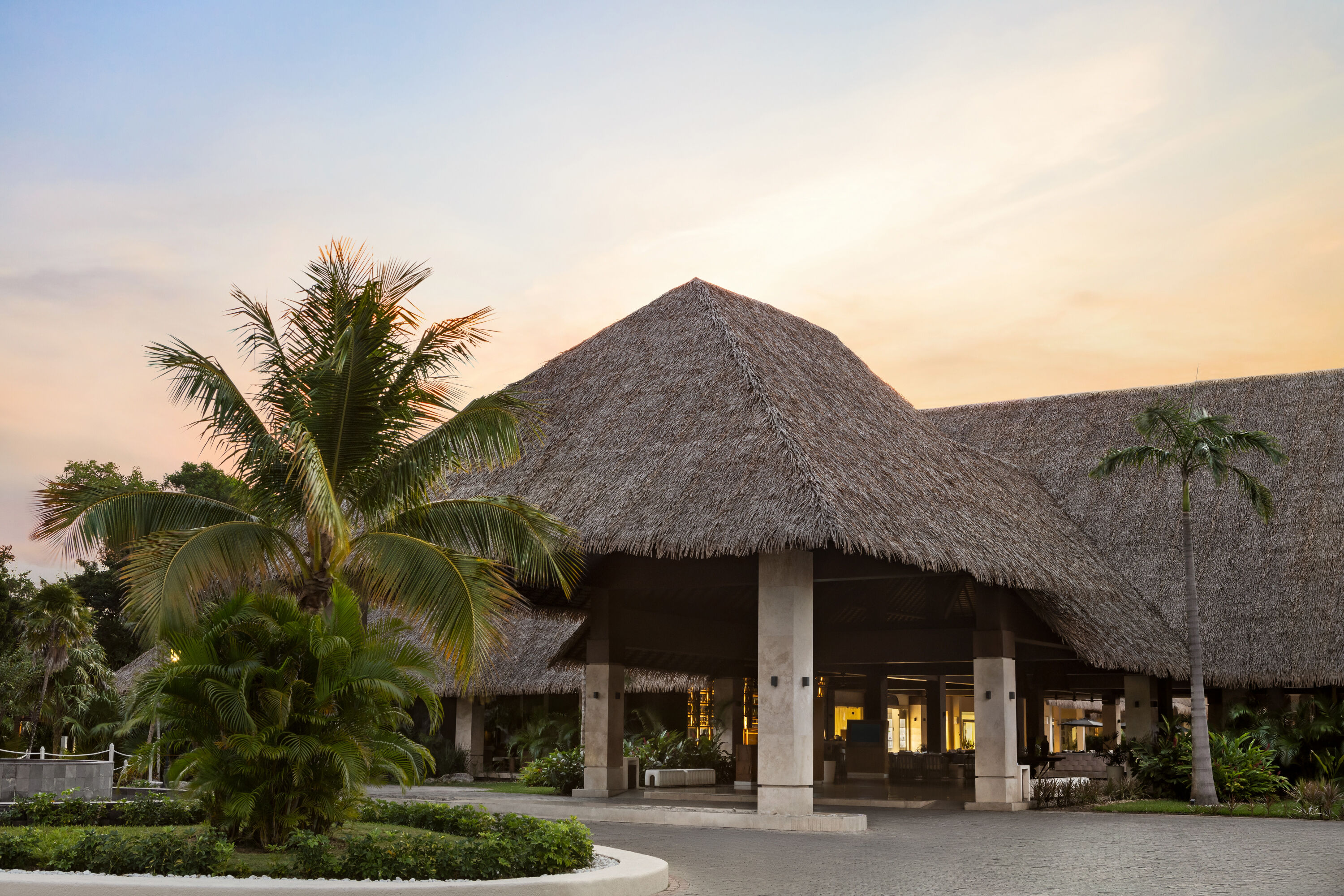 Exterior of Grand Palladium Kantenah Riviera Maya, All Inclusive Resort hotel in Riviera Maya, Other than US/Canada
