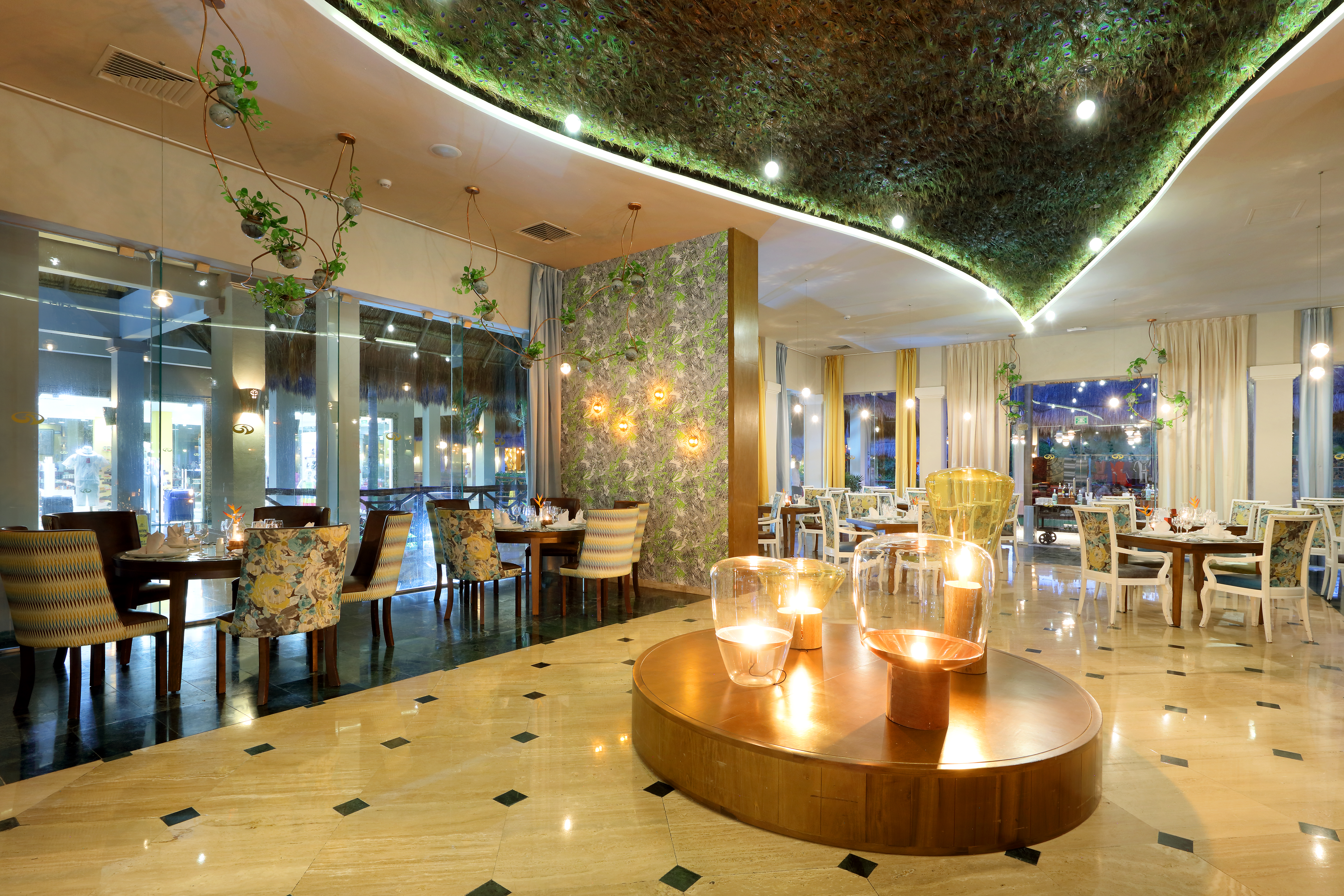 Grand Palladium Select WhiteSand Resort & Spa All Inclusive restaurant in Riviera Maya, Other than US/Canada