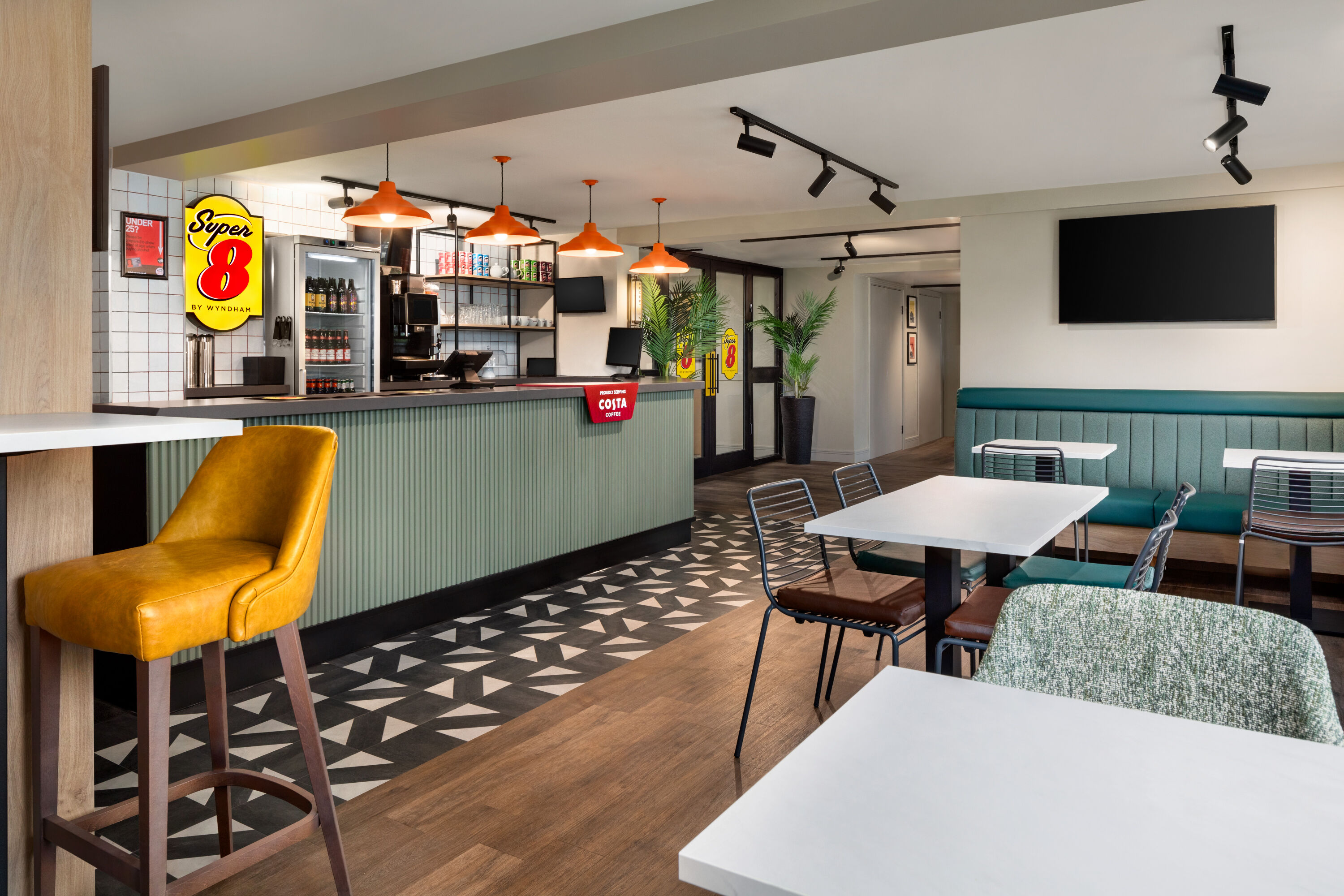 Super 8 by Wyndham Durham restaurant in Durham, Other than US/Canada
