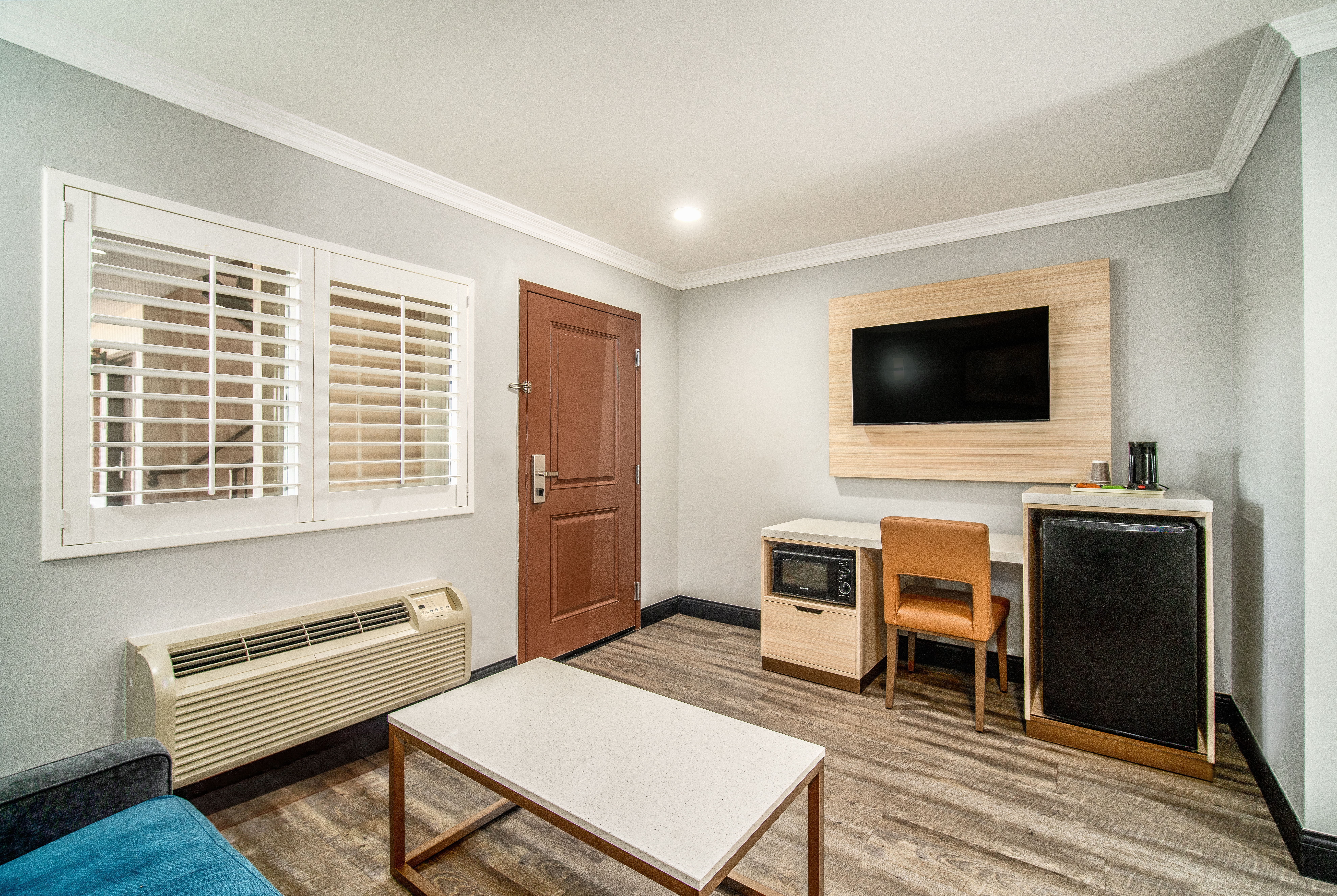 Guest room at the Travelodge Inn & Suites by Wyndham Bell Los Angeles Area in Bell, California