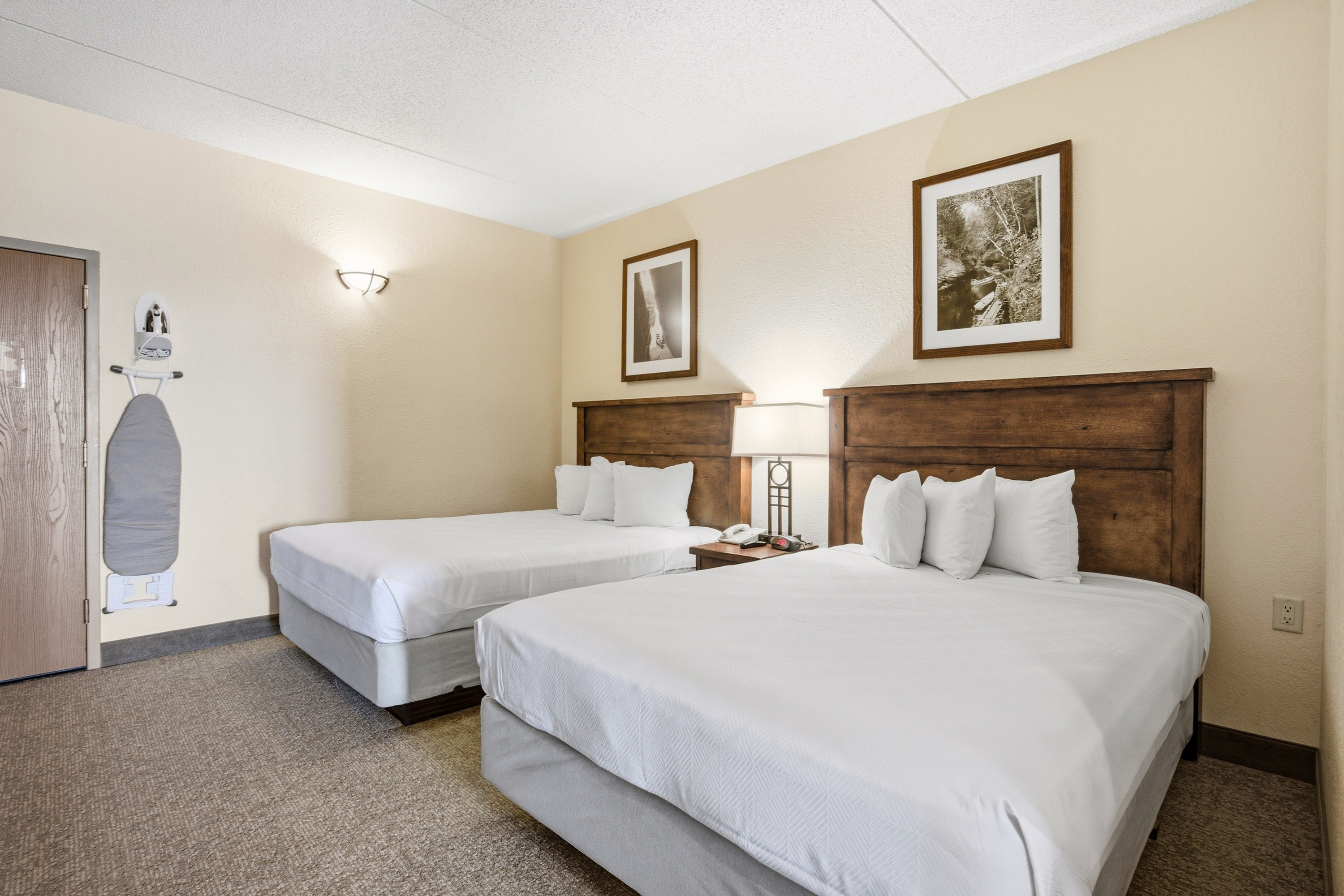 Guest room at the Chula Vista Resort, Trademark Collection by Wyndham in Wisconsin Dells, Wisconsin