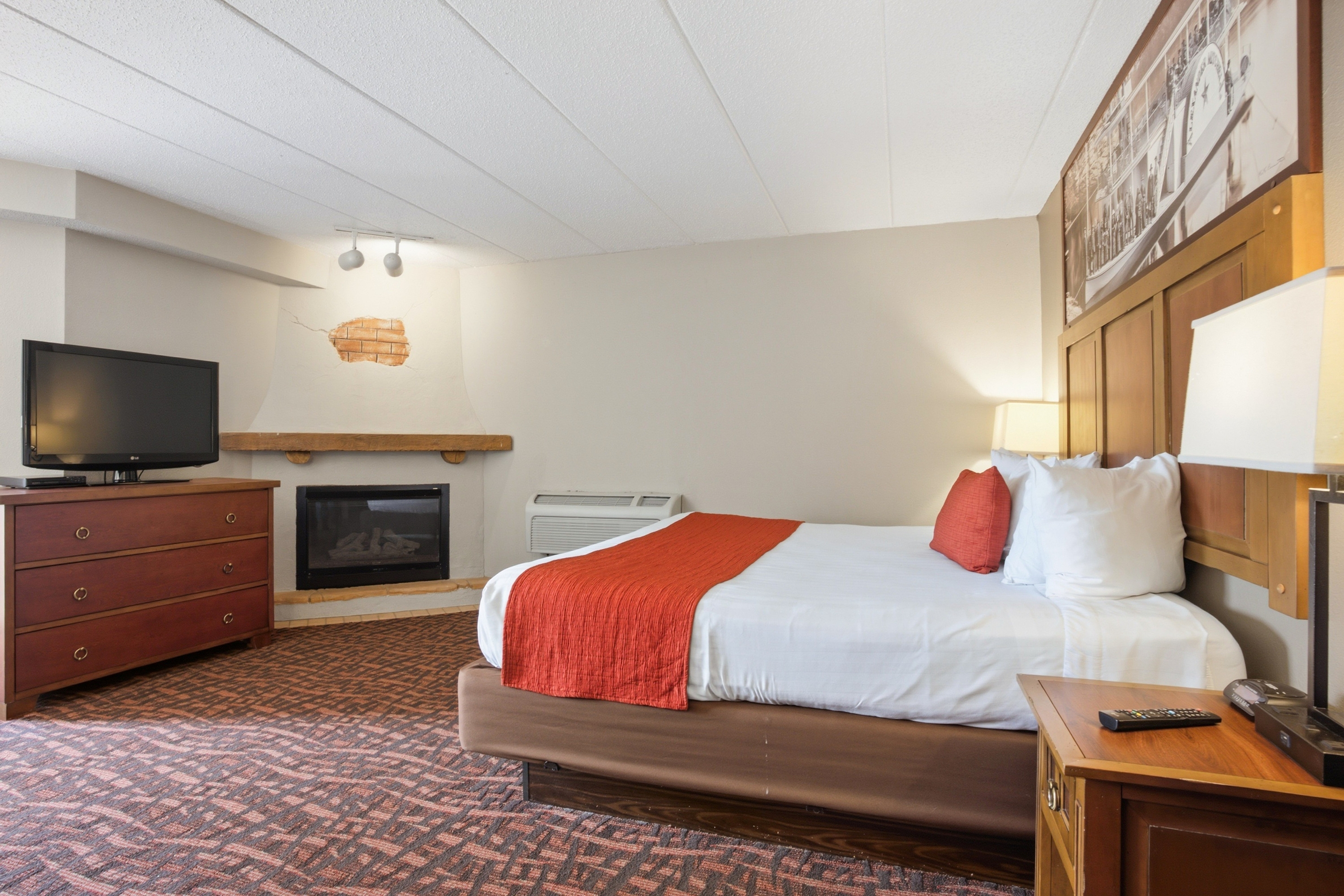 Guest room at the Chula Vista Resort, Trademark Collection by Wyndham in Wisconsin Dells, Wisconsin