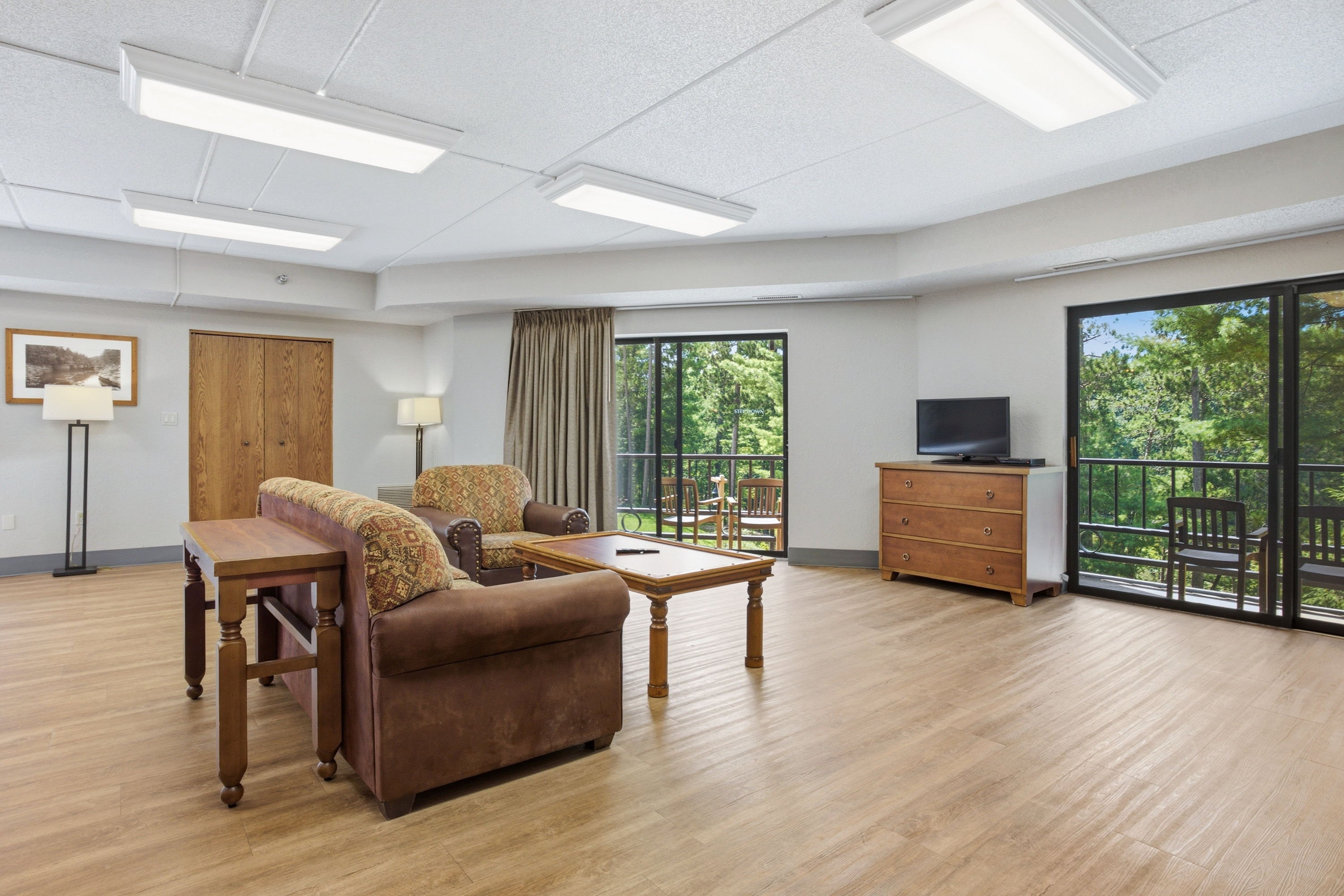 Guest room at the Chula Vista Resort, Trademark Collection by Wyndham in Wisconsin Dells, Wisconsin