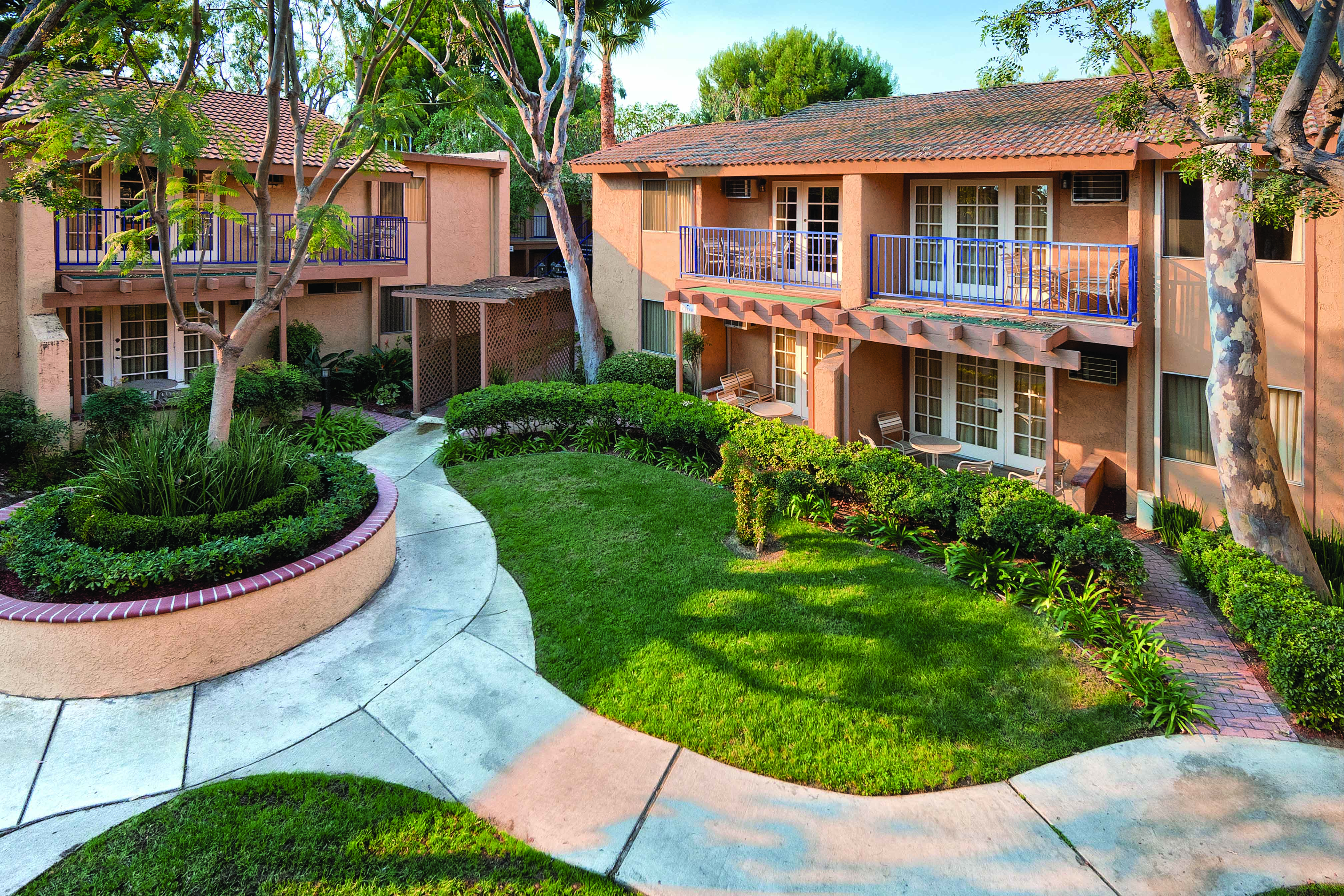 Exterior of Club Wyndham Dolphin's Cove hotel in Anaheim, California