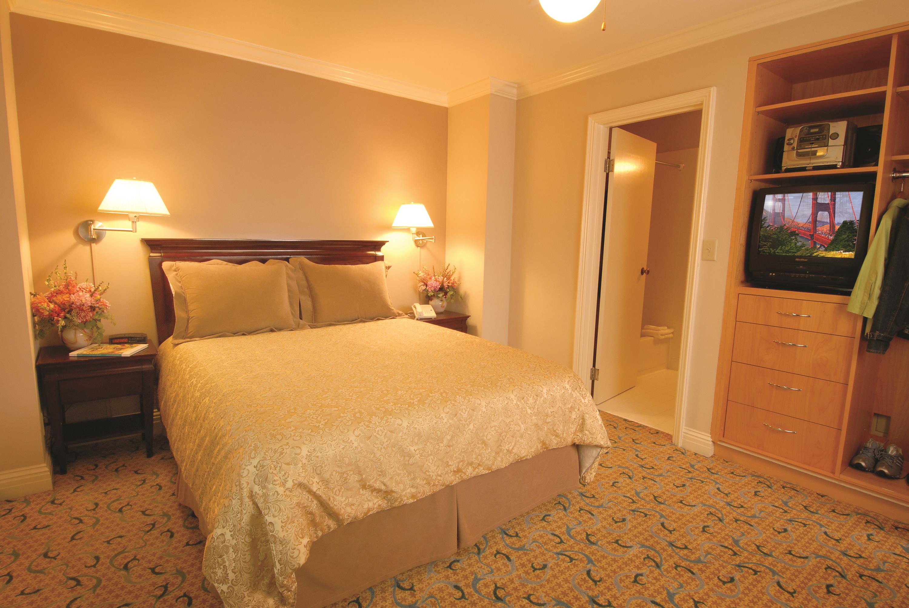 Guest room at the Inn At The Opera in San Francisco, California