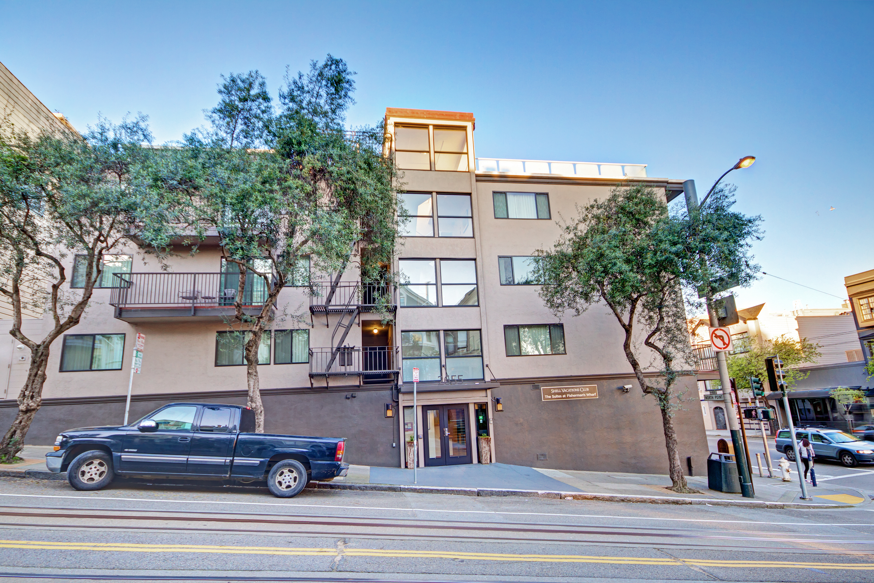 Exterior of Suites at Fisherman's Wharf hotel in San Francisco, California