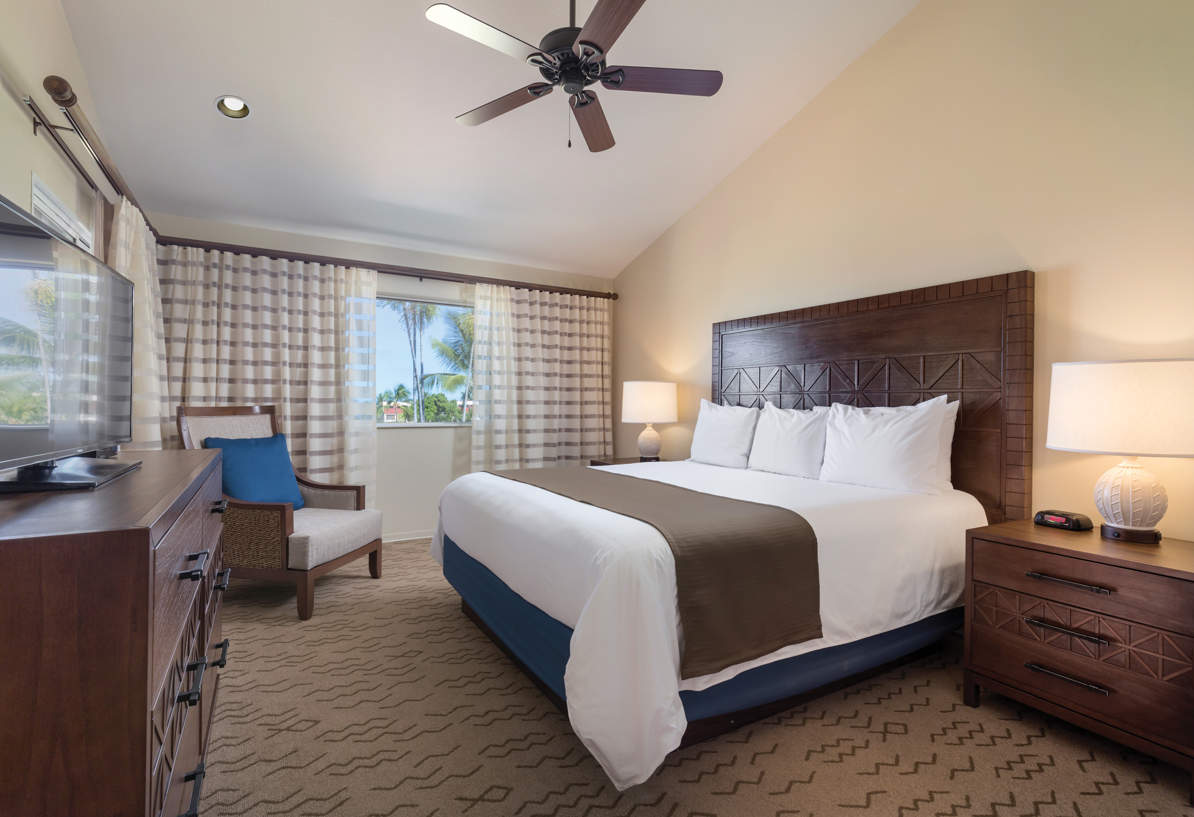 Guest room at the Shell Vacations Club Kona Coast Resort in Kailua Kona, Hawaii