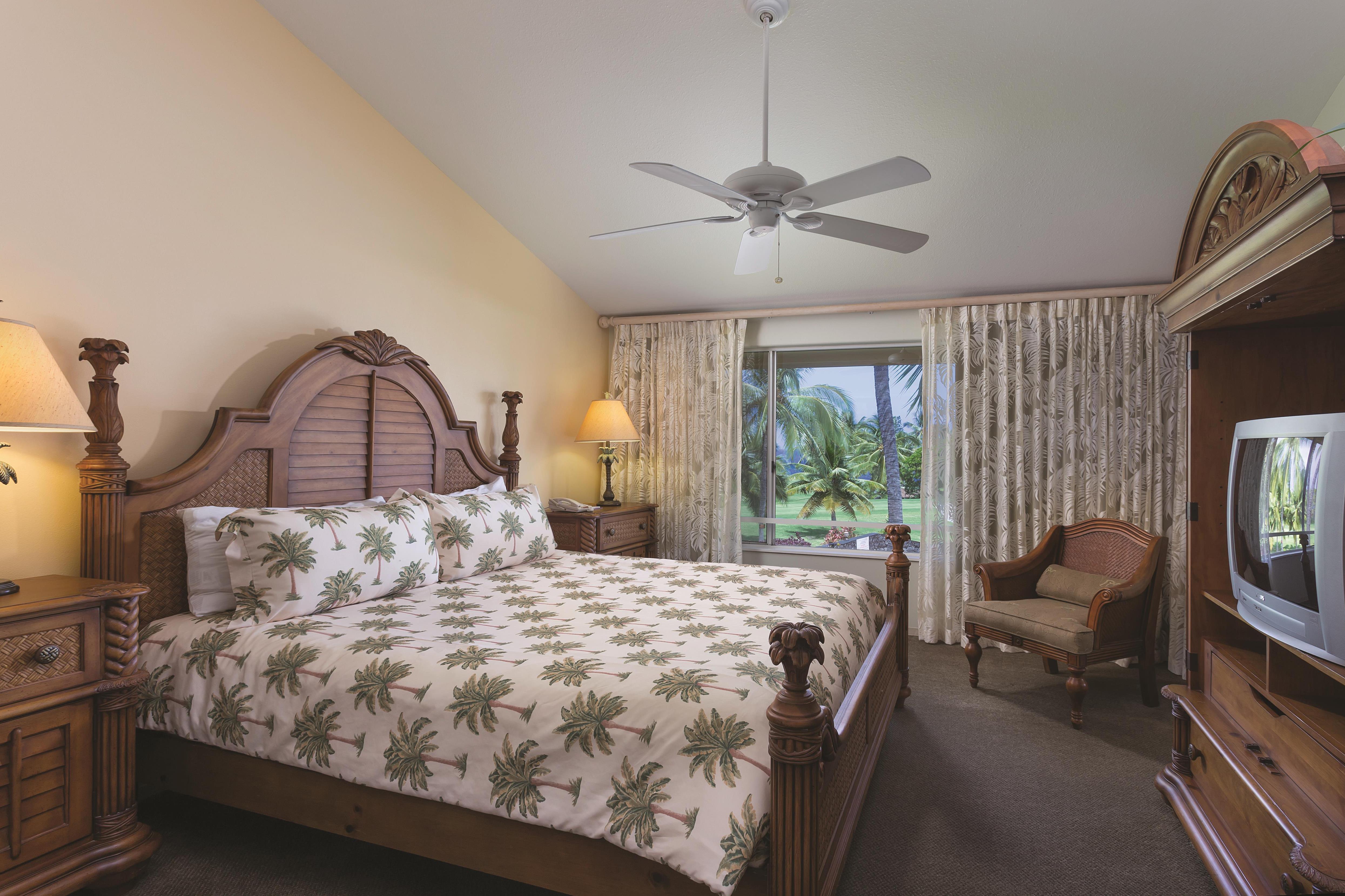 Guest room at the Shell Vacations Club Kona Coast Resort in Kailua Kona, Hawaii