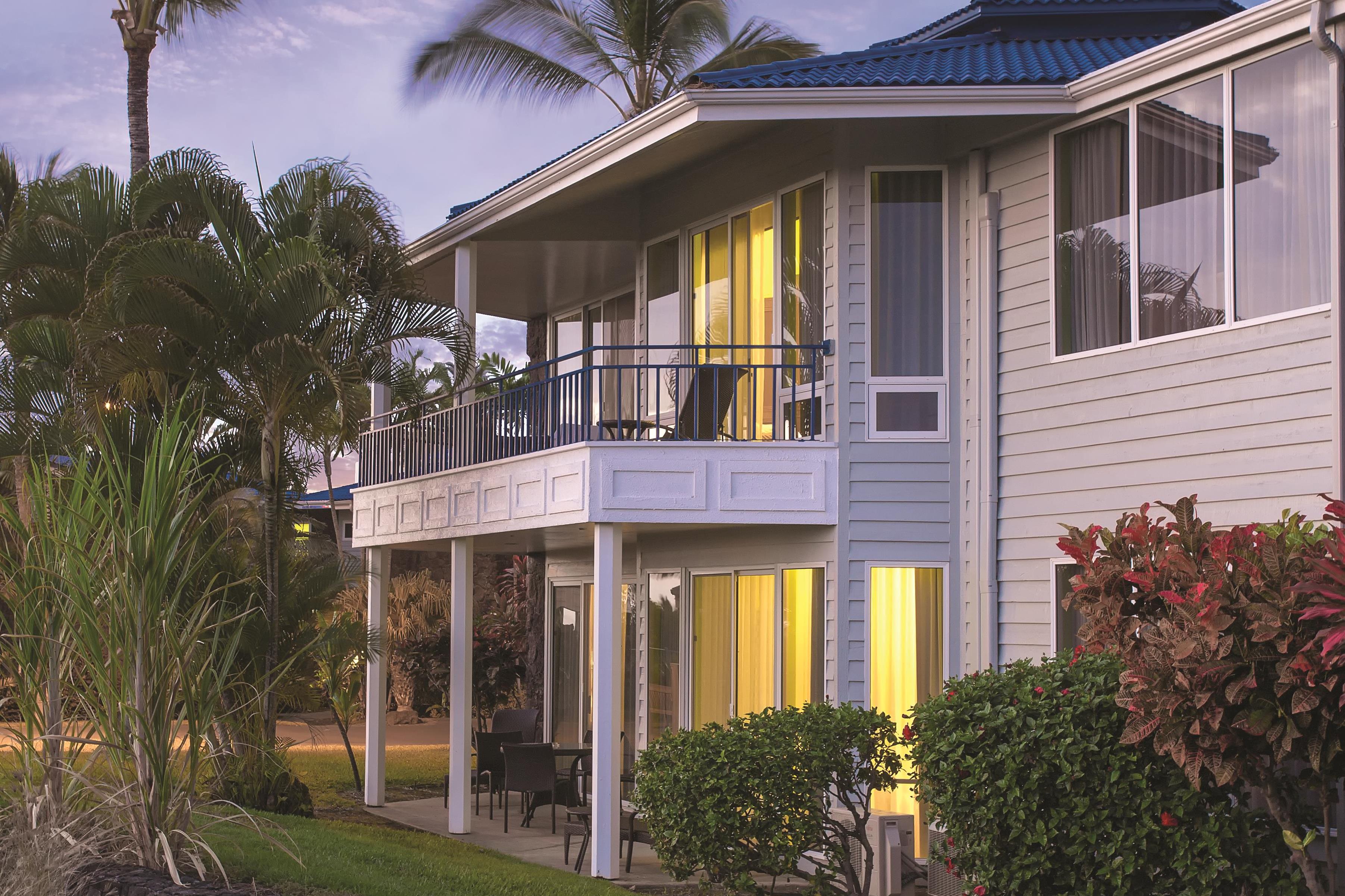 Exterior of Shell Vacations Club Holua Resort at the Mauna Loa Village hotel in Kailua Kona, Hawaii