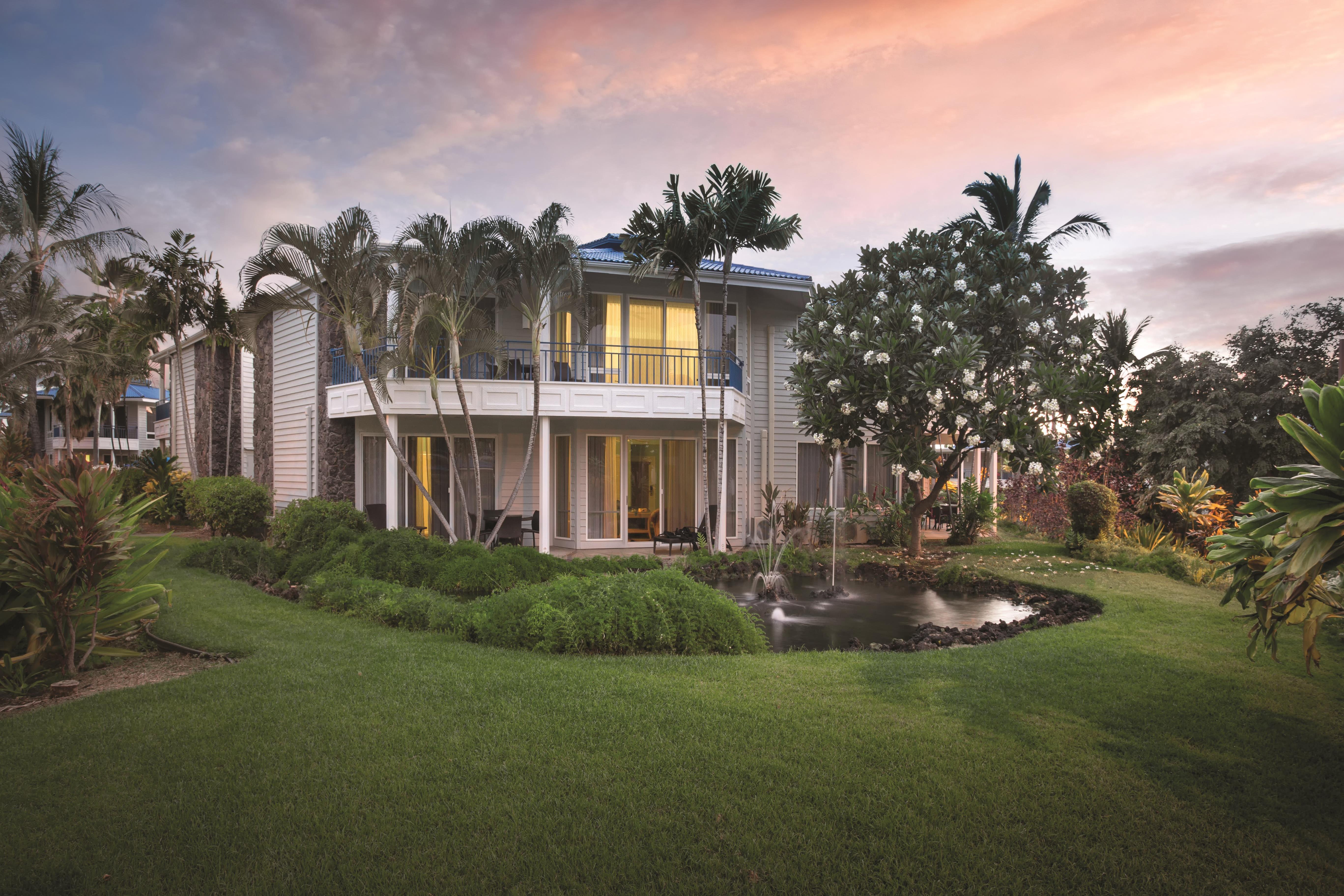 Exterior of Shell Vacations Club Holua Resort at the Mauna Loa Village hotel in Kailua Kona, Hawaii