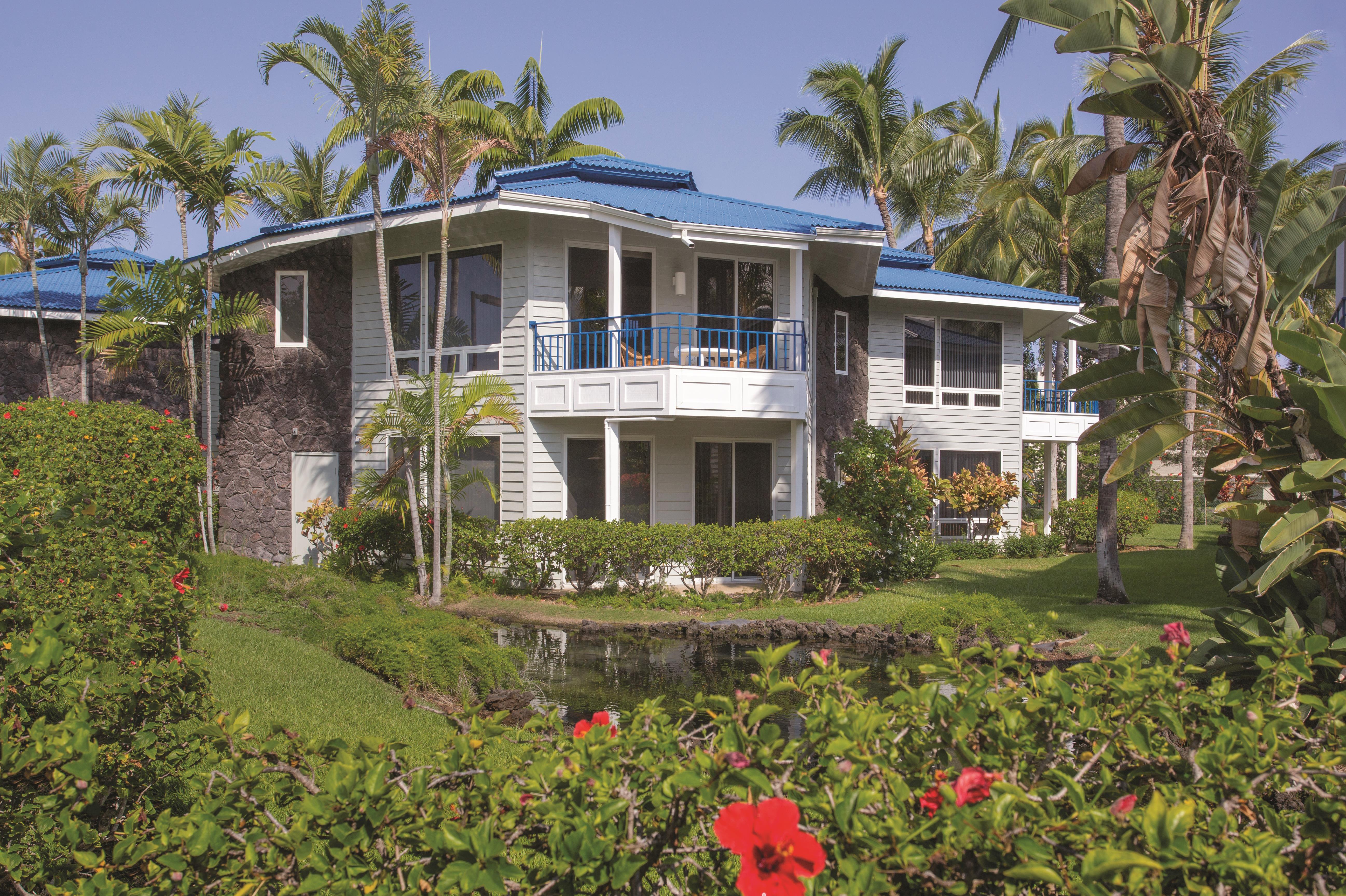 Exterior of Shell Vacations Club Holua Resort at the Mauna Loa Village hotel in Kailua Kona, Hawaii
