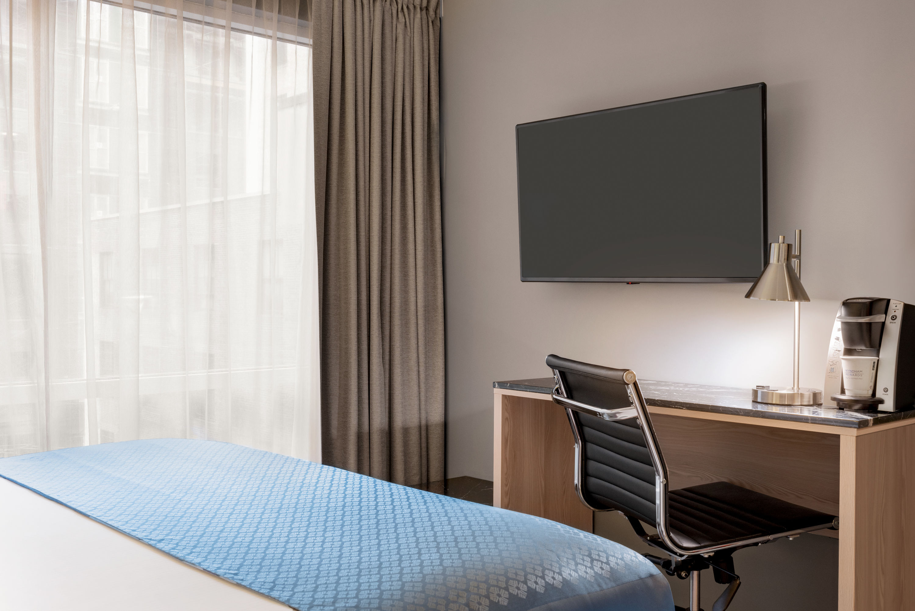 Guest room at the Wingate by Wyndham New York Midtown South/5th Ave in New York City, New York