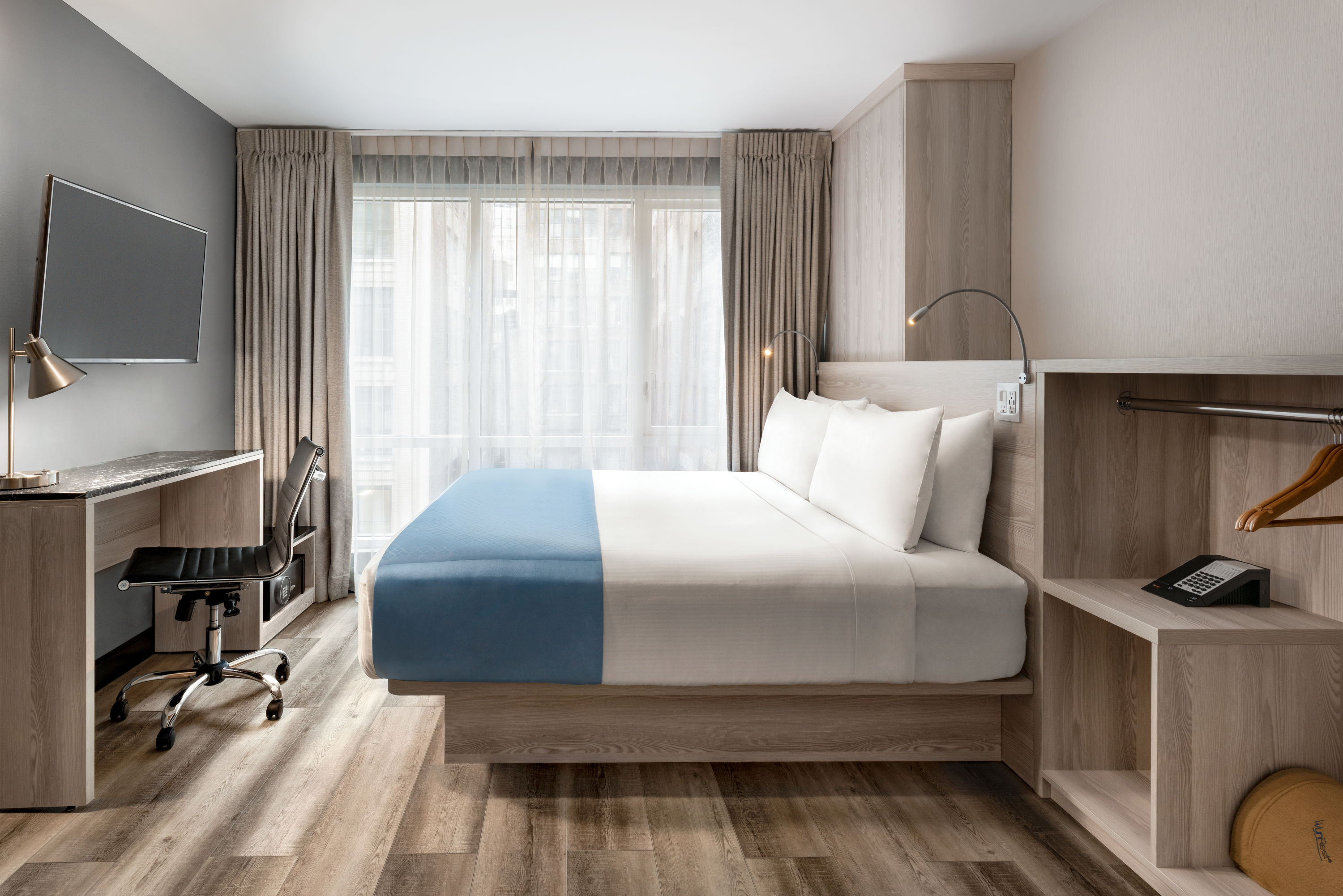 Guest room at the Wingate by Wyndham New York Midtown South/5th Ave in New York City, New York