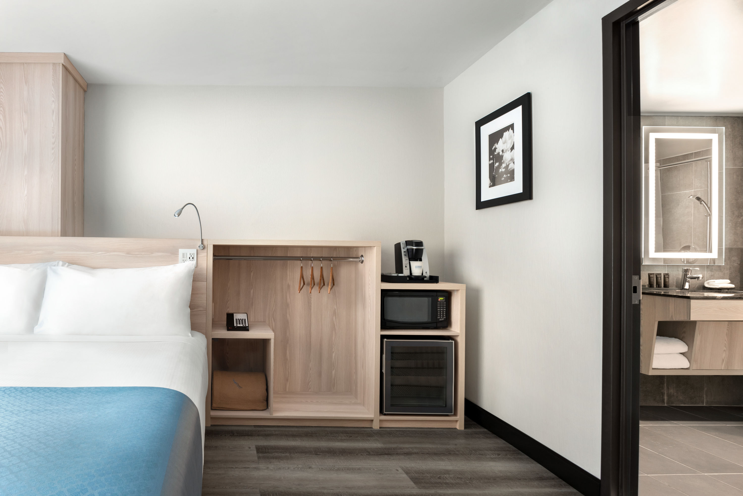 Guest room at the Wingate by Wyndham New York Midtown South/5th Ave in New York City, New York