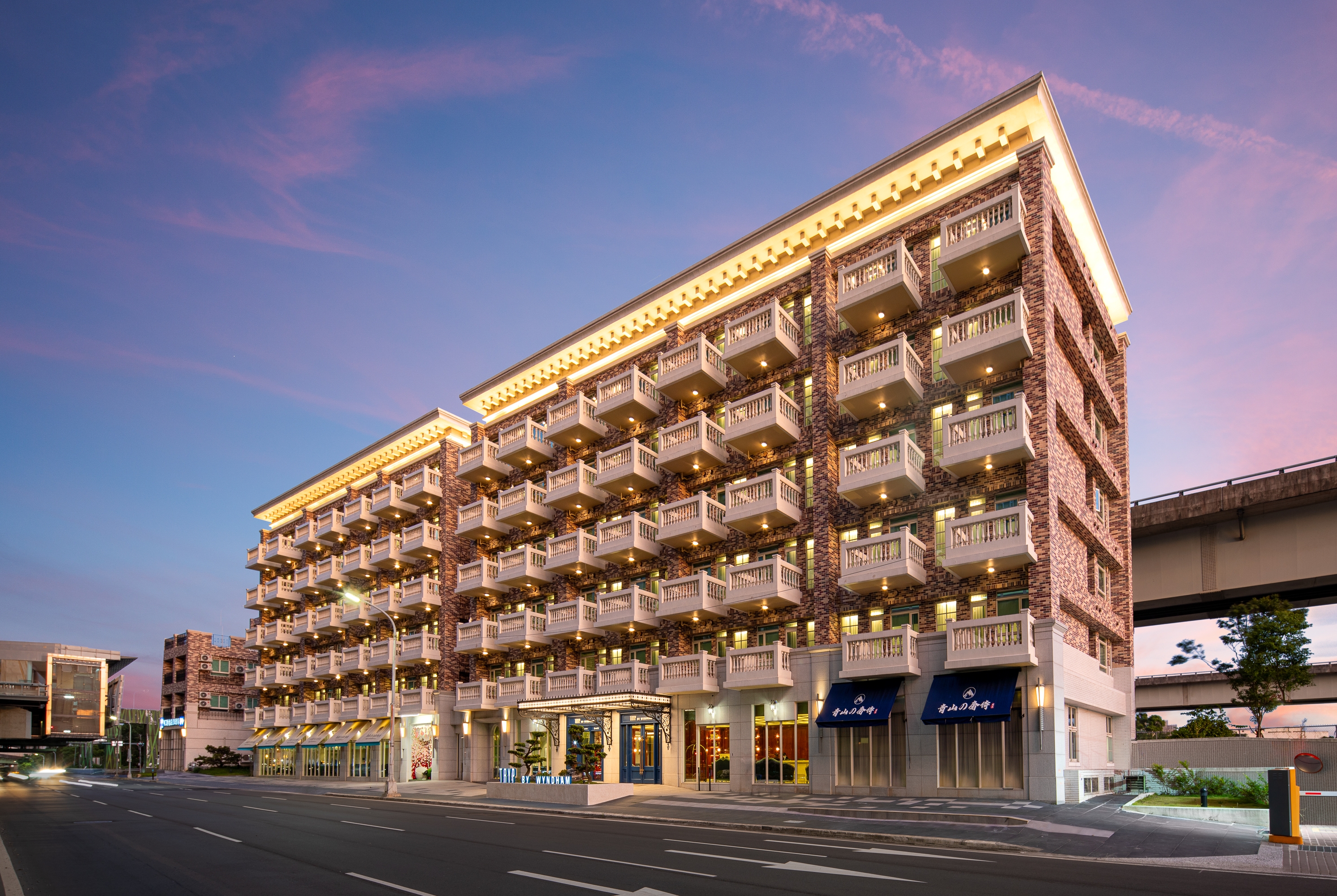 Exterior of TRYP by Wyndham New Taipei Linkou hotel in New Taipei City, Other than US/Canada