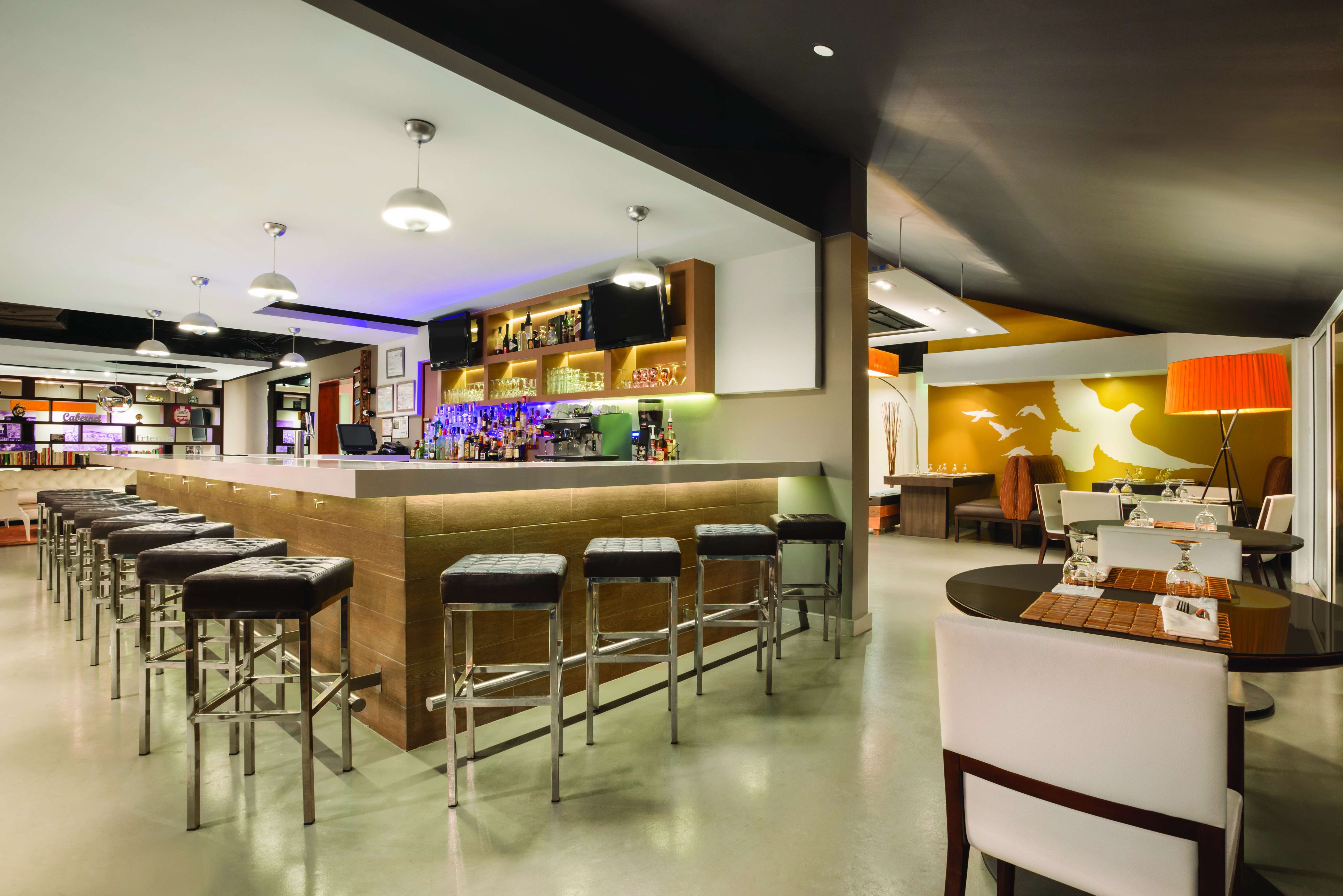 TRYP by Wyndham Isla Verde restaurant in Carolina, Other than US/Canada