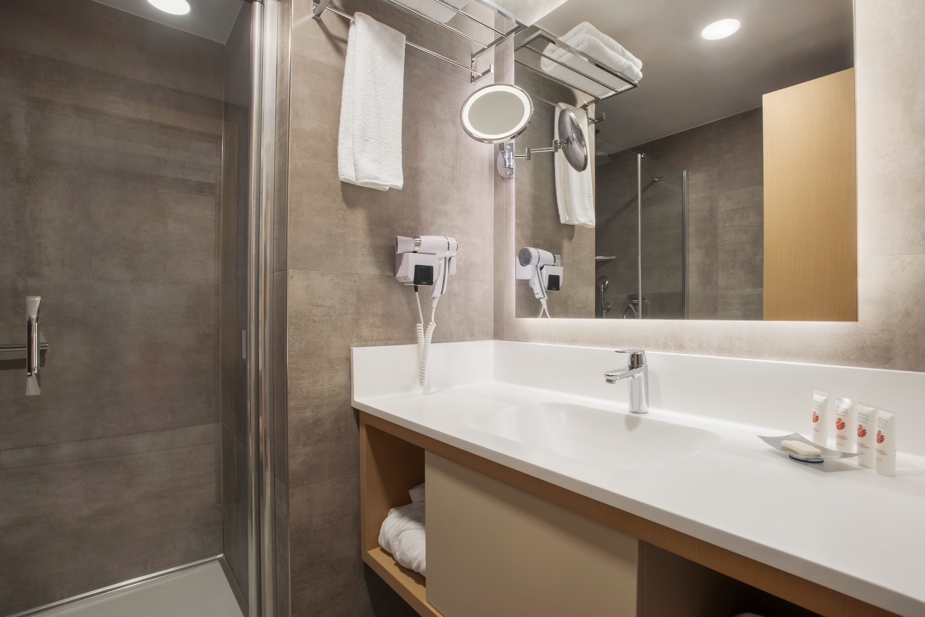 Guest room bath at the TRYP by Wyndham Ankara Oran in Ankara, Other than US/Canada