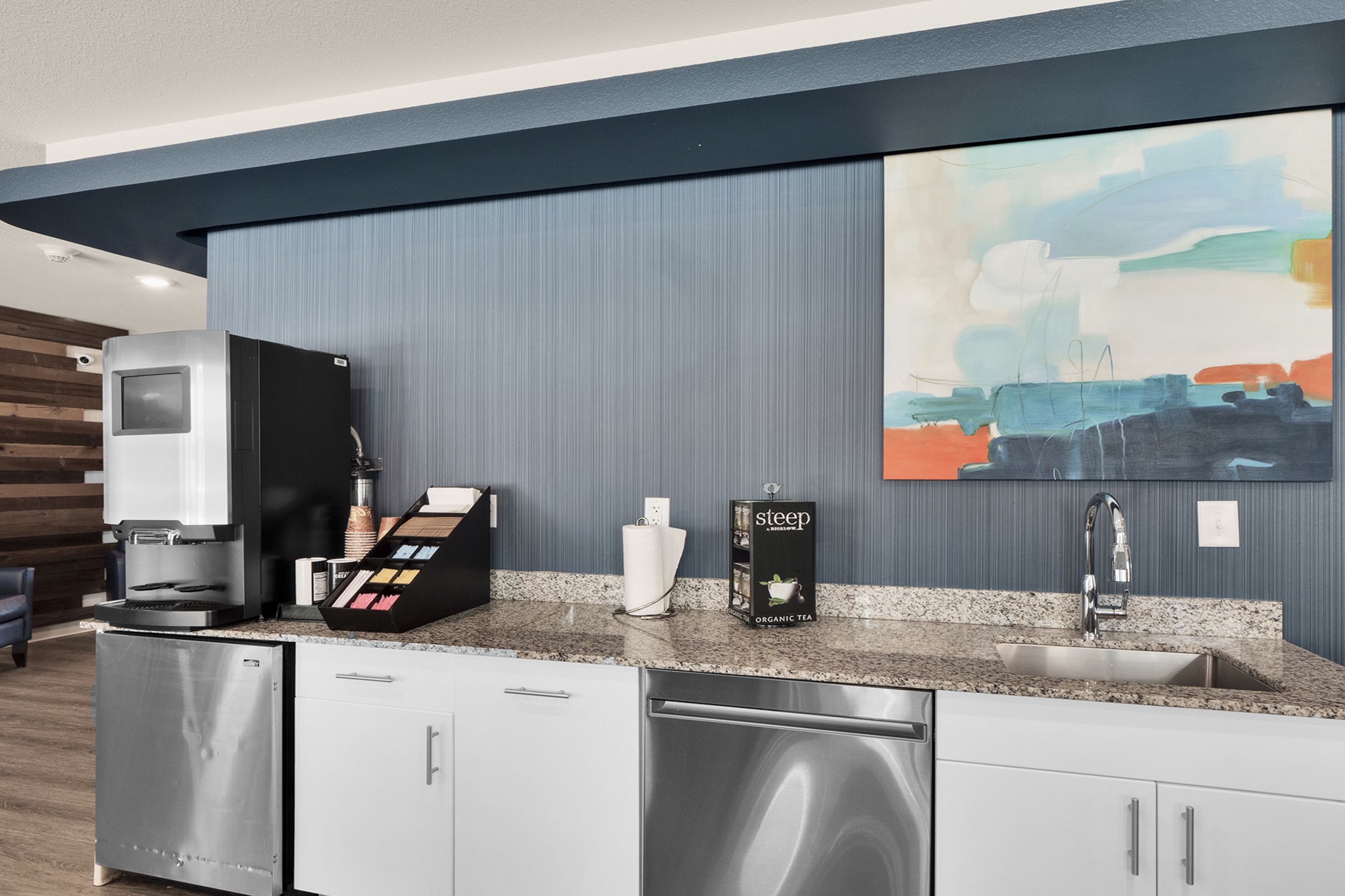 WaterWalk Extended Stay Charlotte - Arrowood restaurant breakfast area with seating in Charlotte, North Carolina