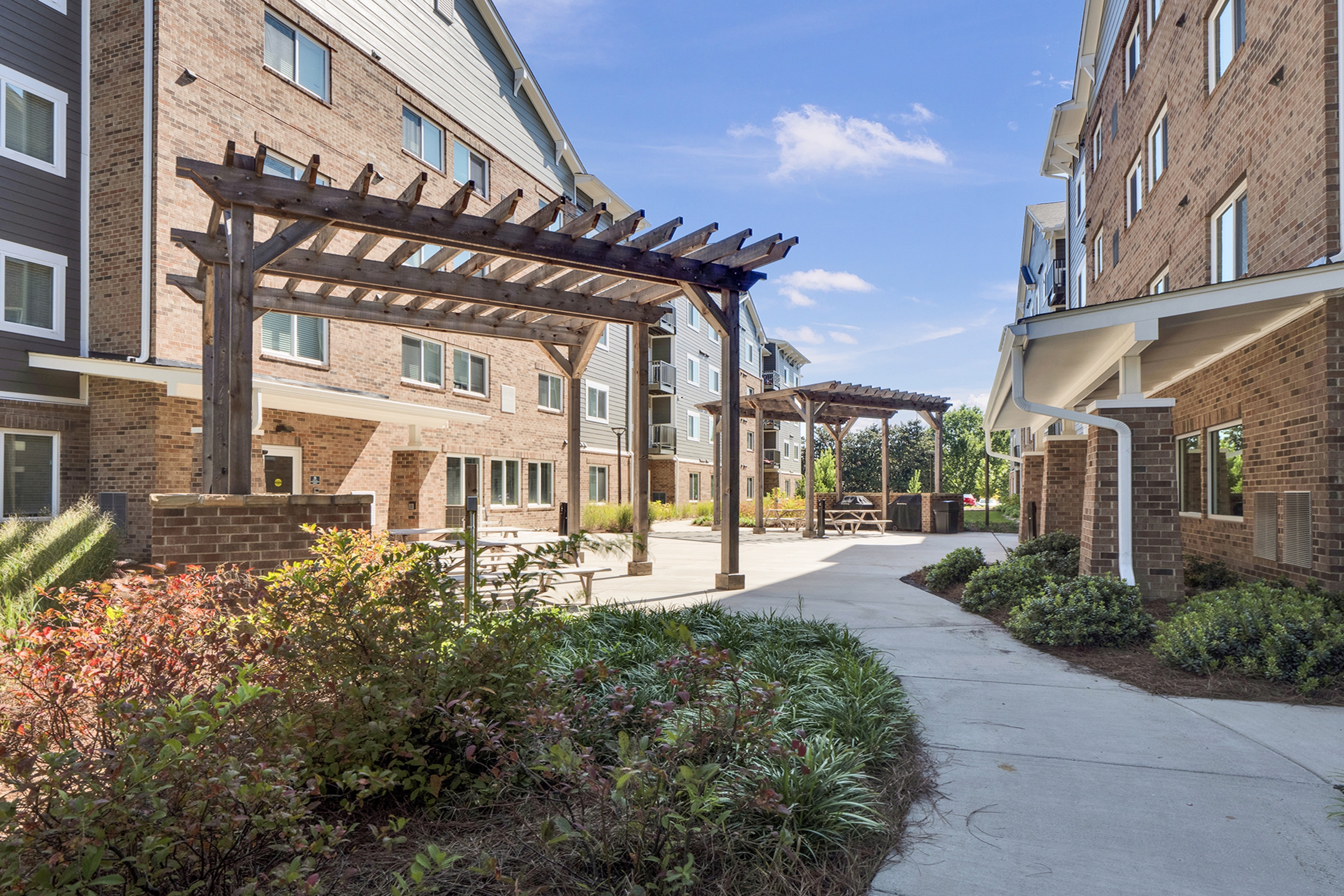Courtyard at WaterWalk Extended Stay Charlotte - Arrowood in Charlotte, North Carolina