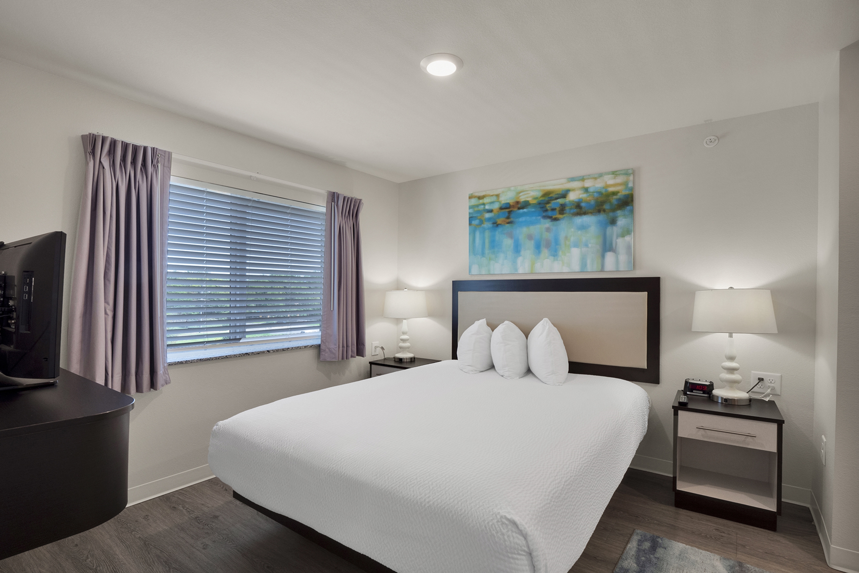 WaterWalk Extended Stay Charlotte - Arrowood suite in Charlotte, North Carolina