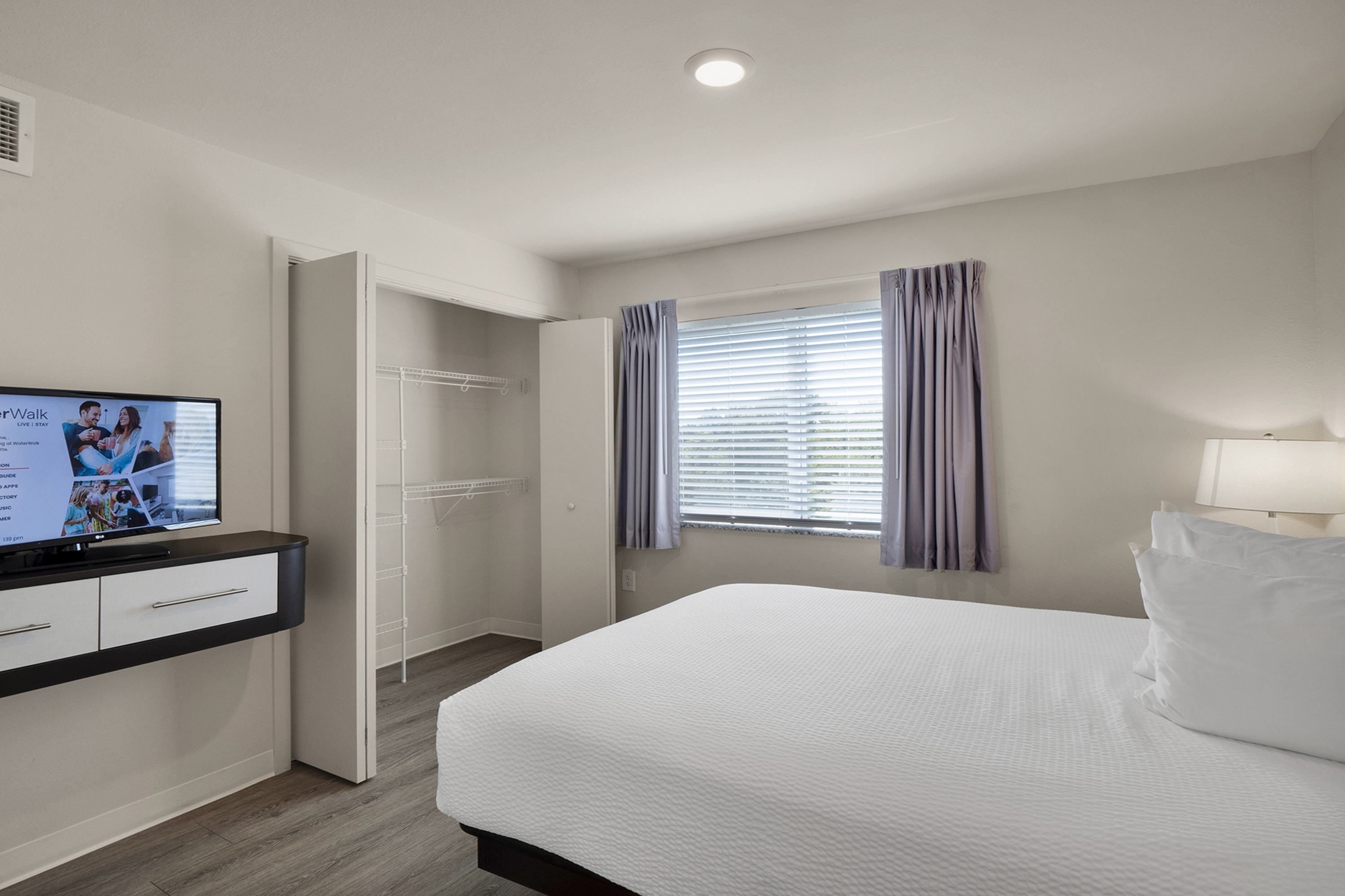WaterWalk Extended Stay Charlotte - Arrowood suite in Charlotte, North Carolina