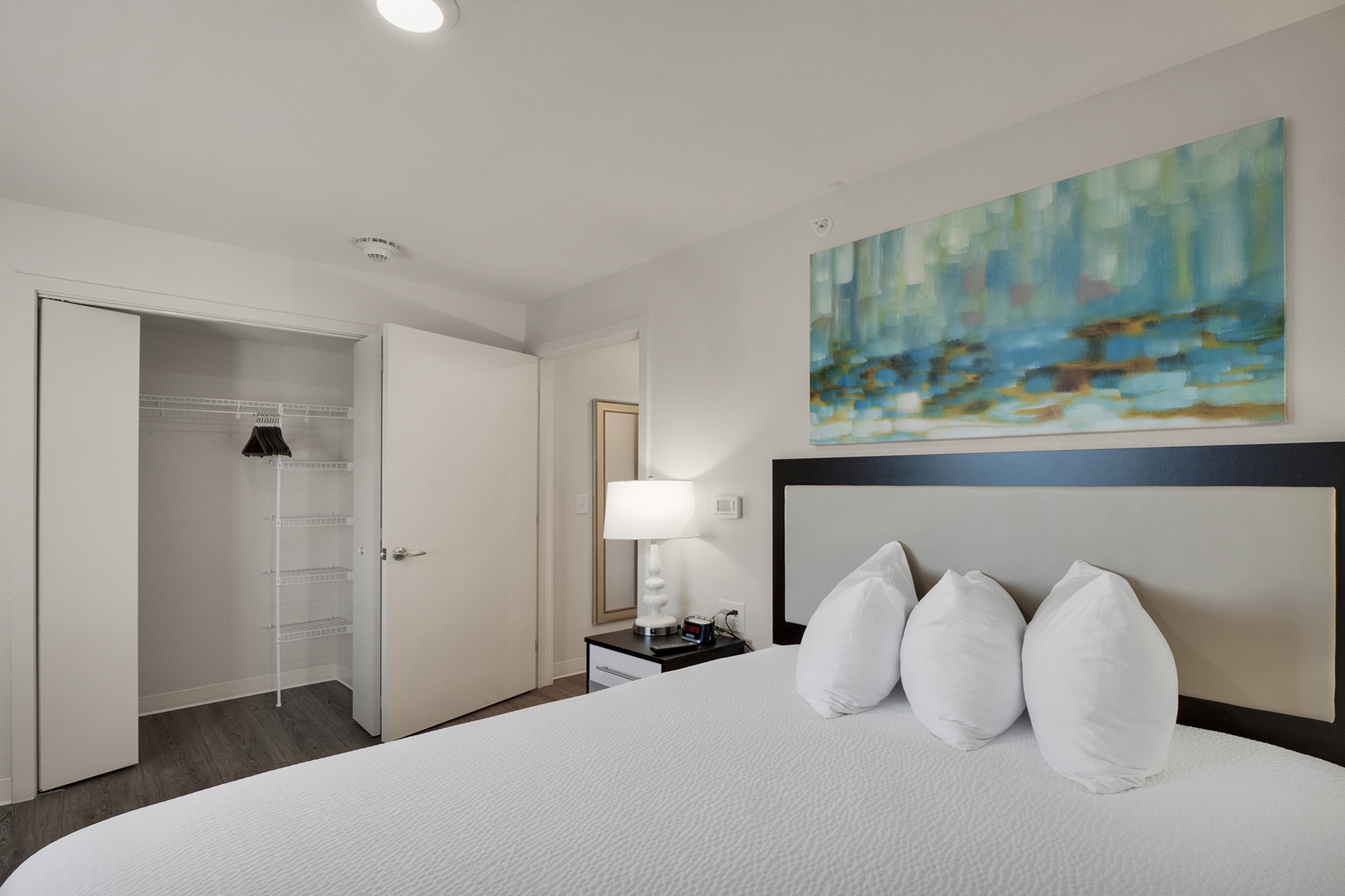 WaterWalk Extended Stay Charlotte - Arrowood suite in Charlotte, North Carolina