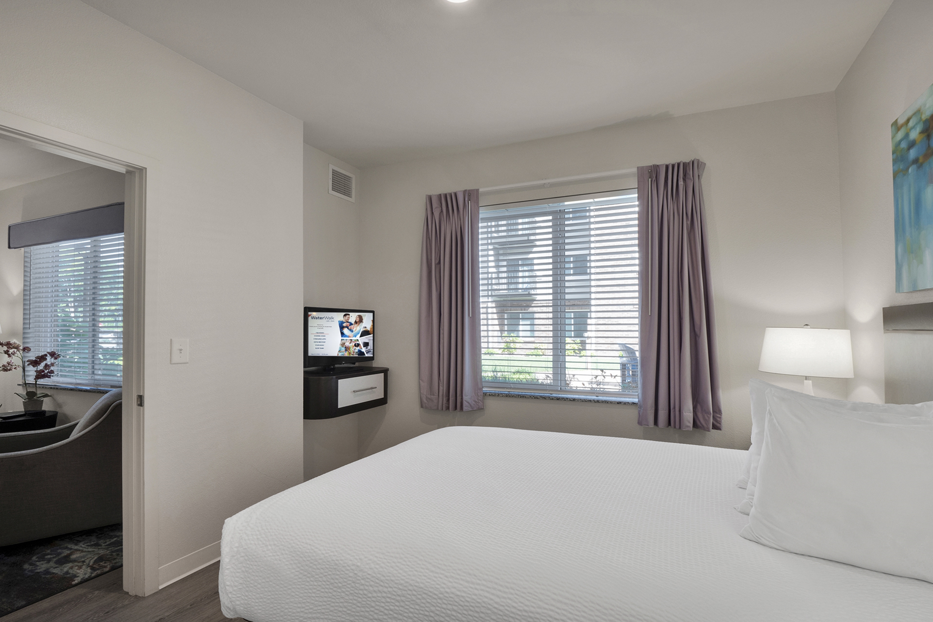 WaterWalk Extended Stay Charlotte - Arrowood suite in Charlotte, North Carolina