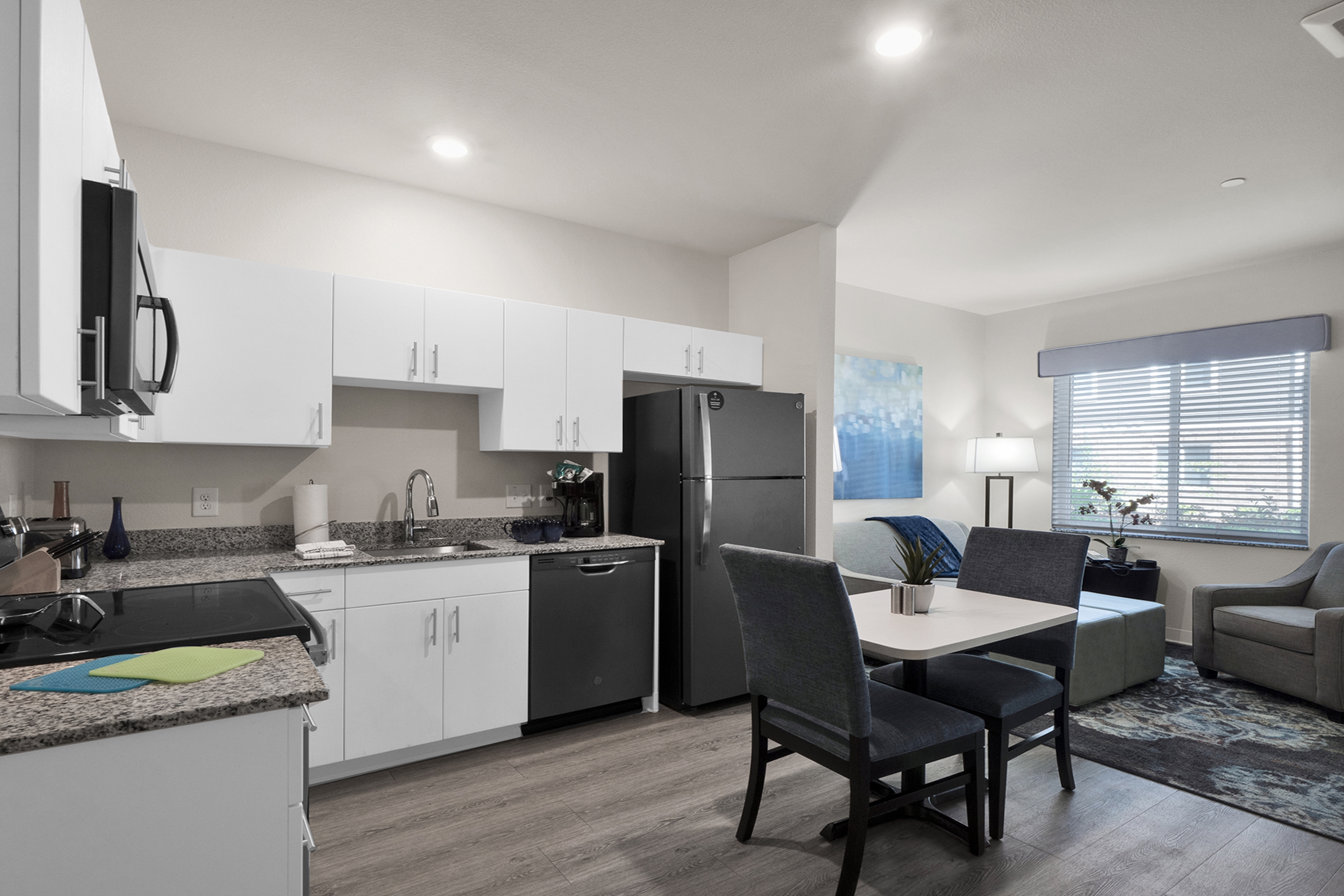 WaterWalk Extended Stay Charlotte - Arrowood suite in Charlotte, North Carolina