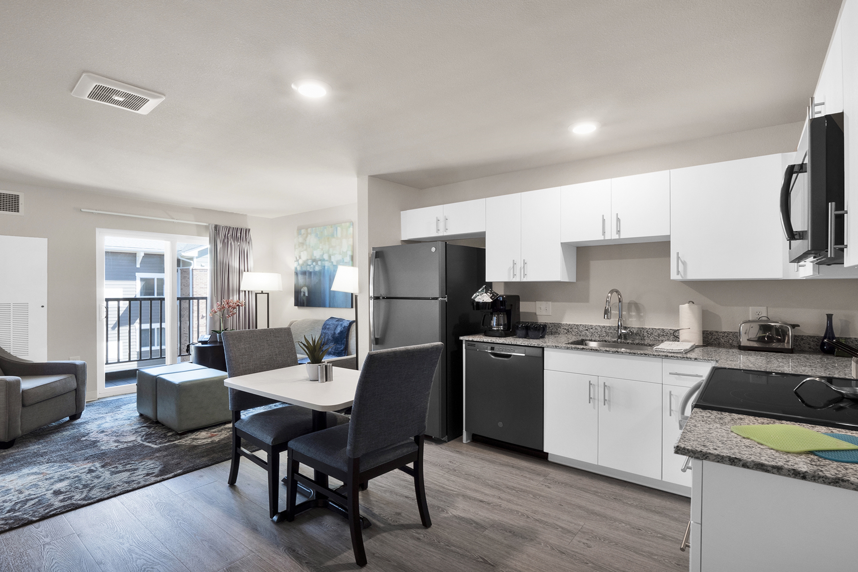 WaterWalk Extended Stay Charlotte - Arrowood suite in Charlotte, North Carolina