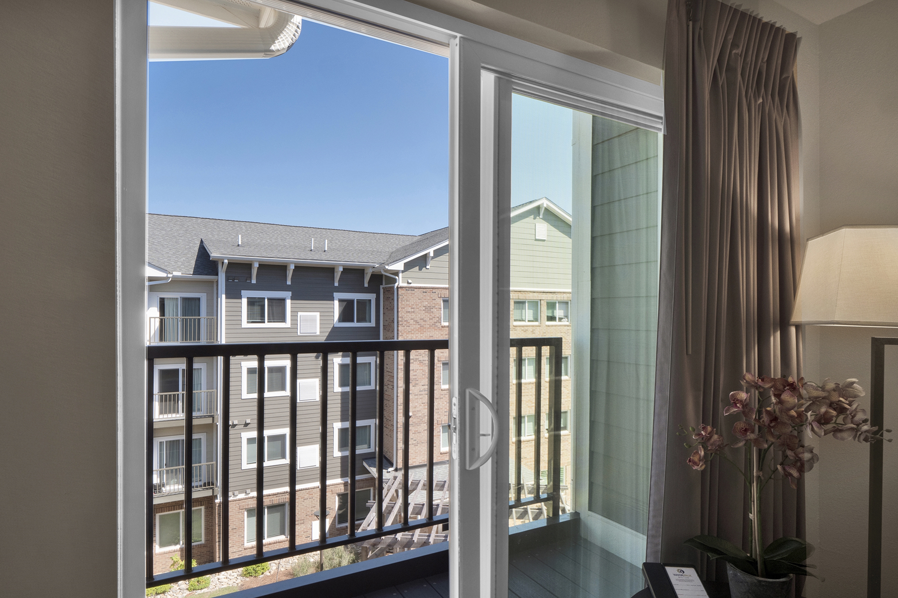 WaterWalk Extended Stay Charlotte - Arrowood suite in Charlotte, North Carolina