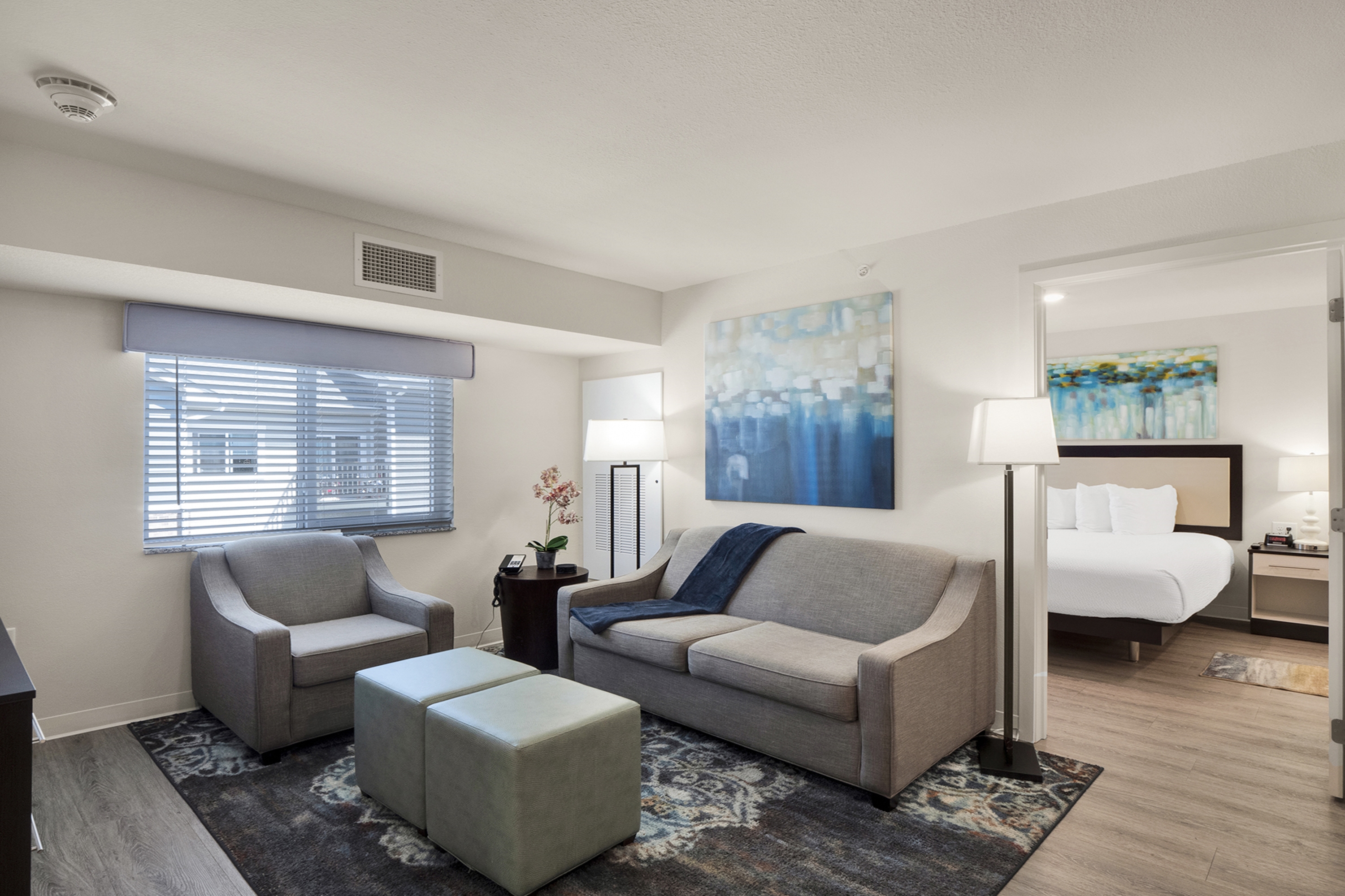 WaterWalk Extended Stay Charlotte - Arrowood suite in Charlotte, North Carolina