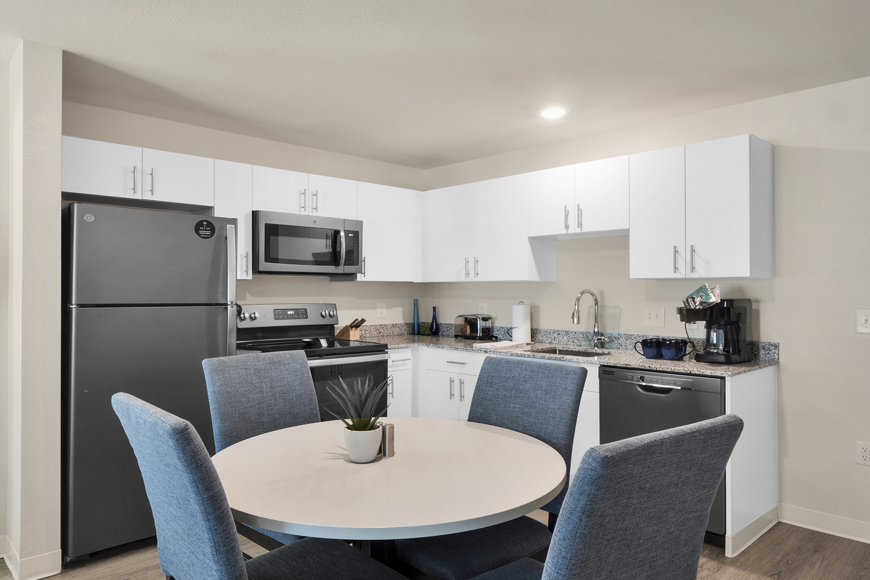 WaterWalk Extended Stay Charlotte - Arrowood suite in Charlotte, North Carolina