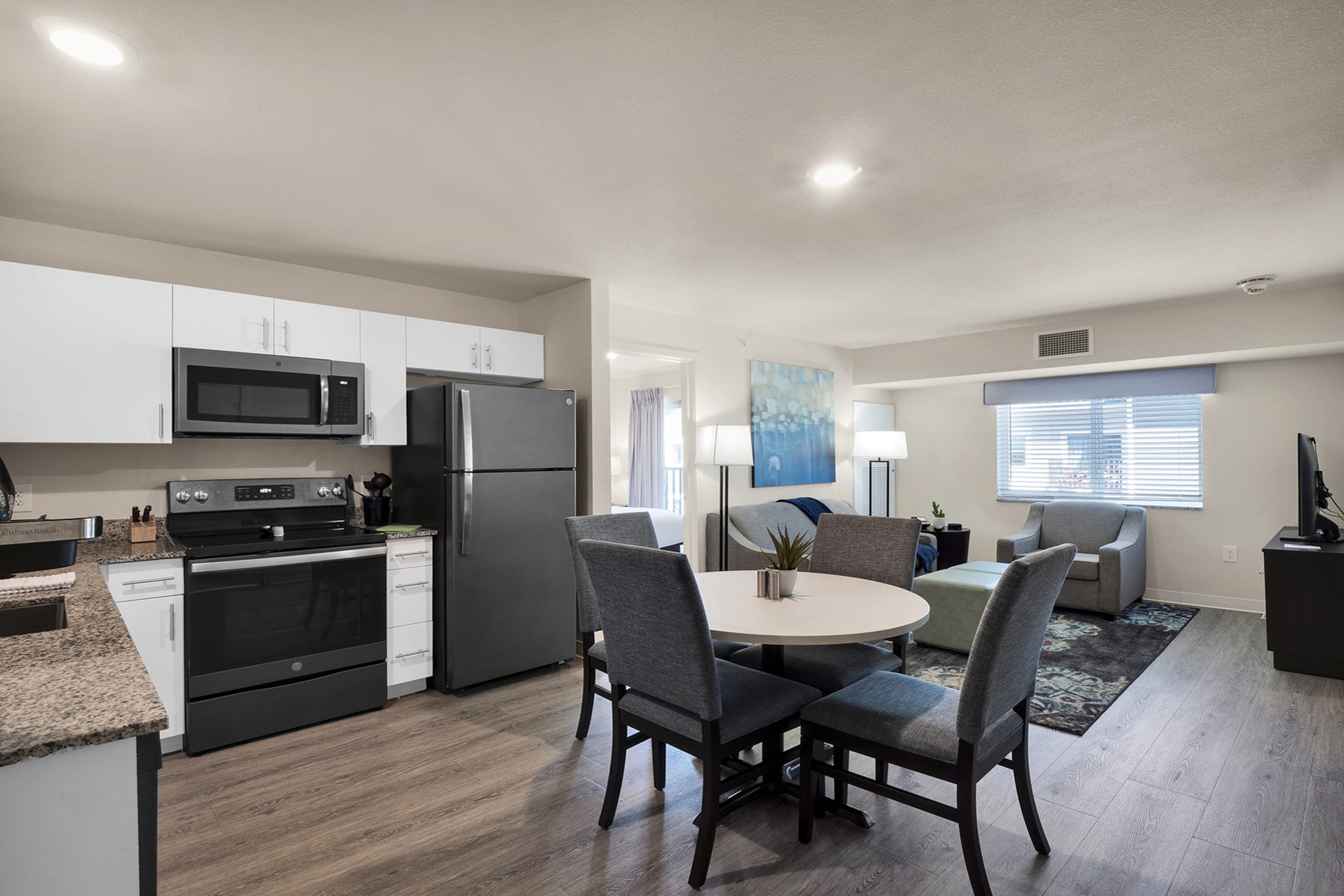 WaterWalk Extended Stay Charlotte - Arrowood suite in Charlotte, North Carolina