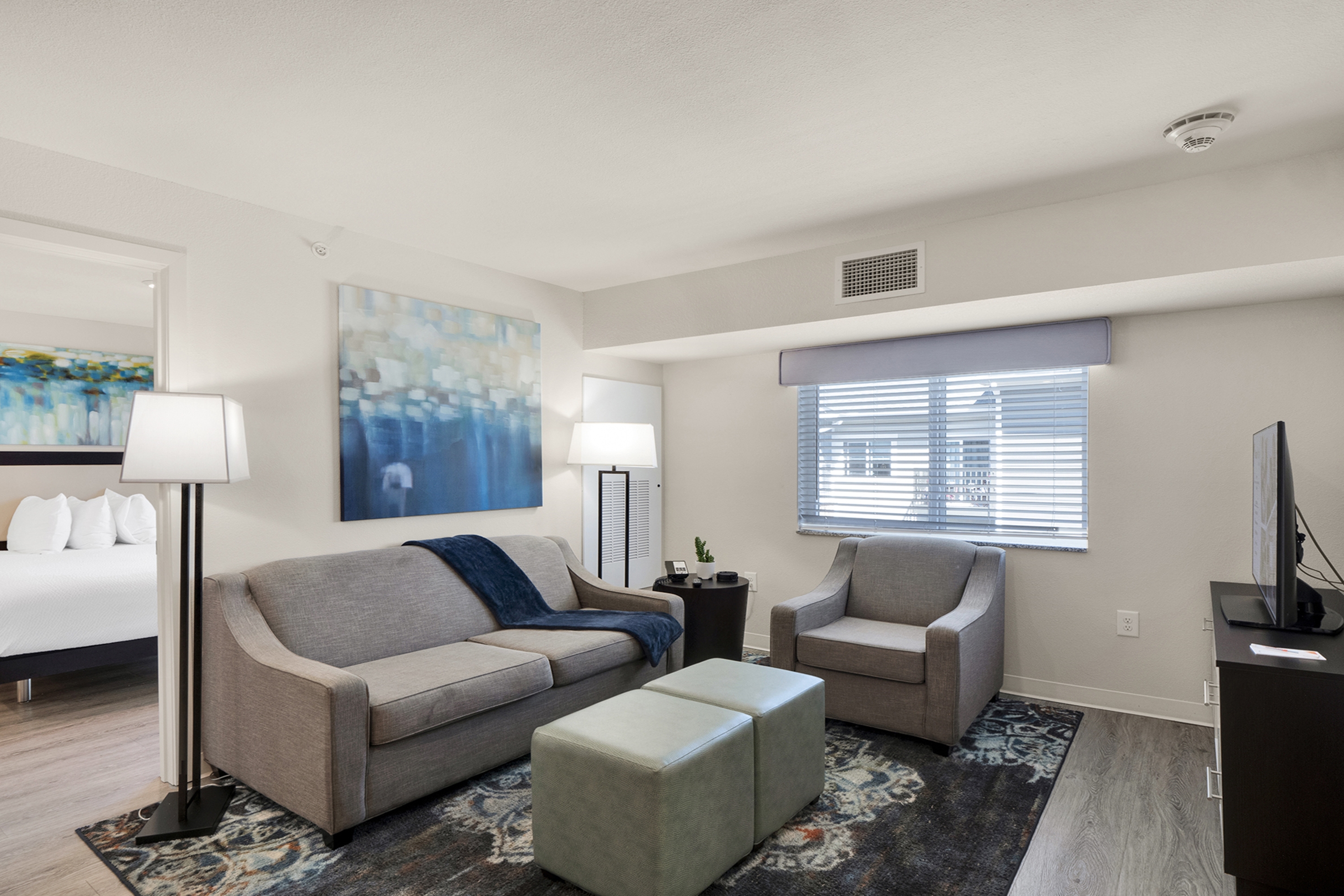 WaterWalk Extended Stay Charlotte - Arrowood suite in Charlotte, North Carolina